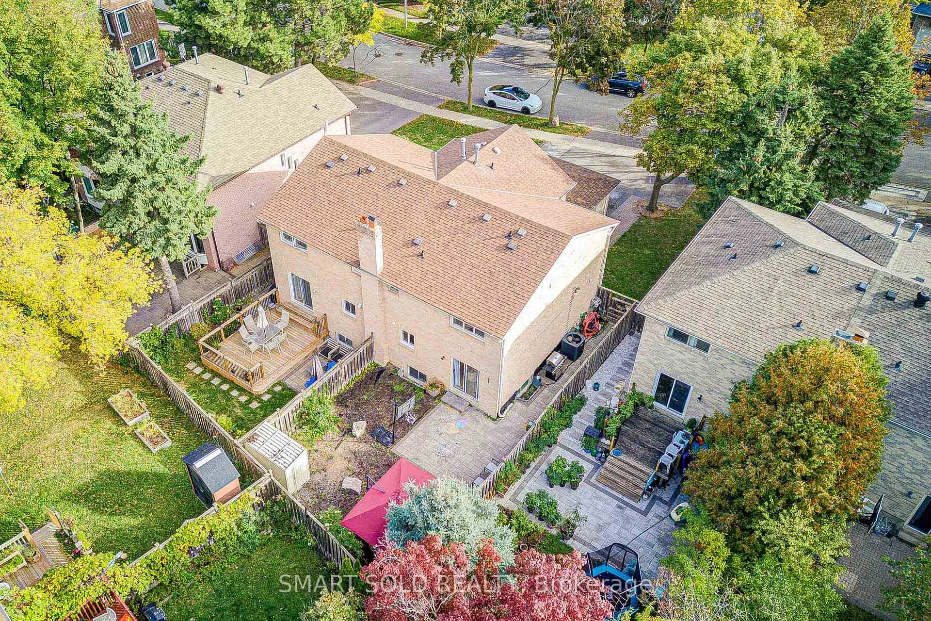 Photo 37 of 47 Colleen Street, Vaughan, Crestwood-Springfarm-Yorkhill — HOMEH