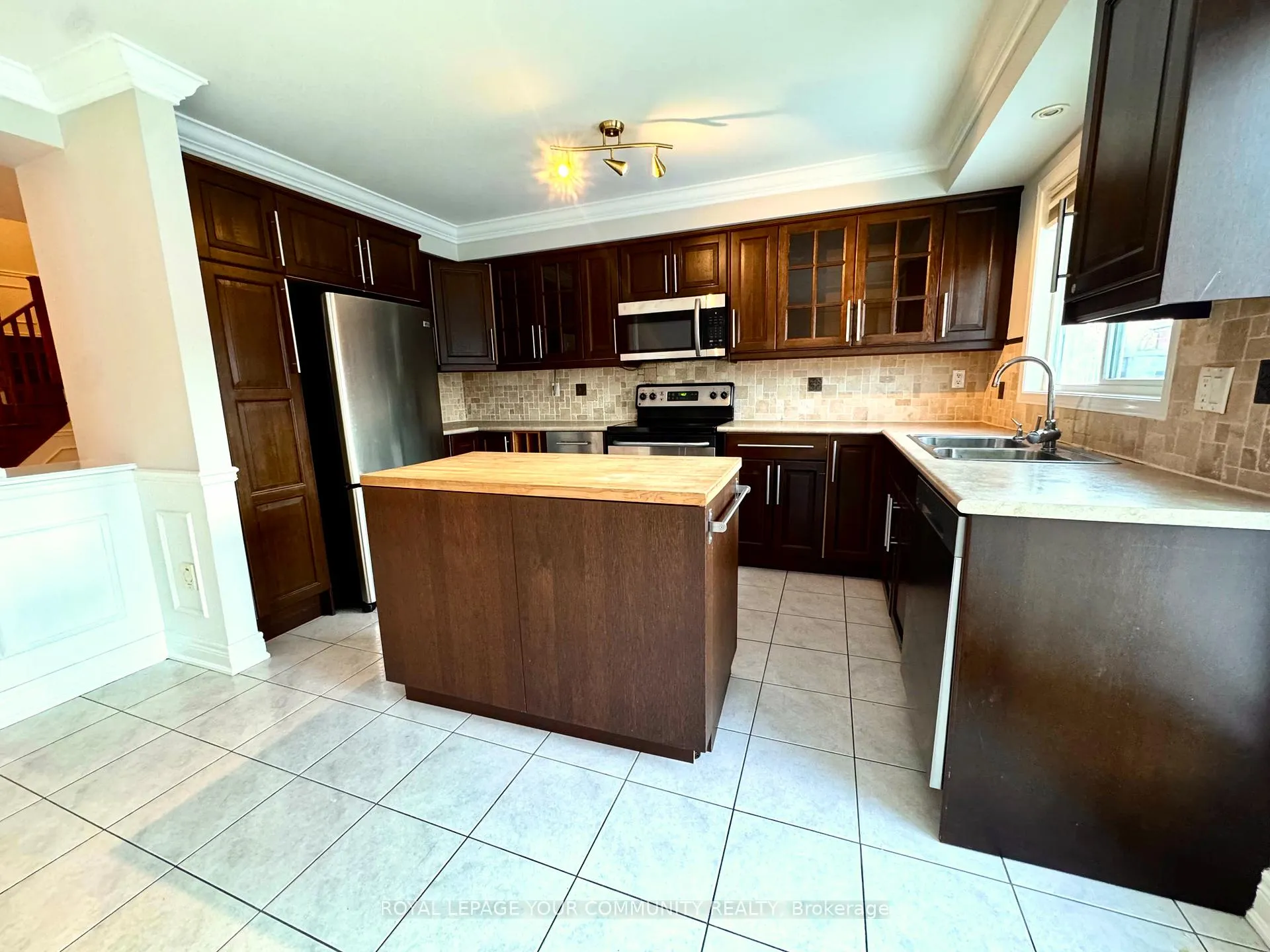 Photo 4 of 20 La Neve Avenue, Vaughan, Sonoma Heights — HOMEH
