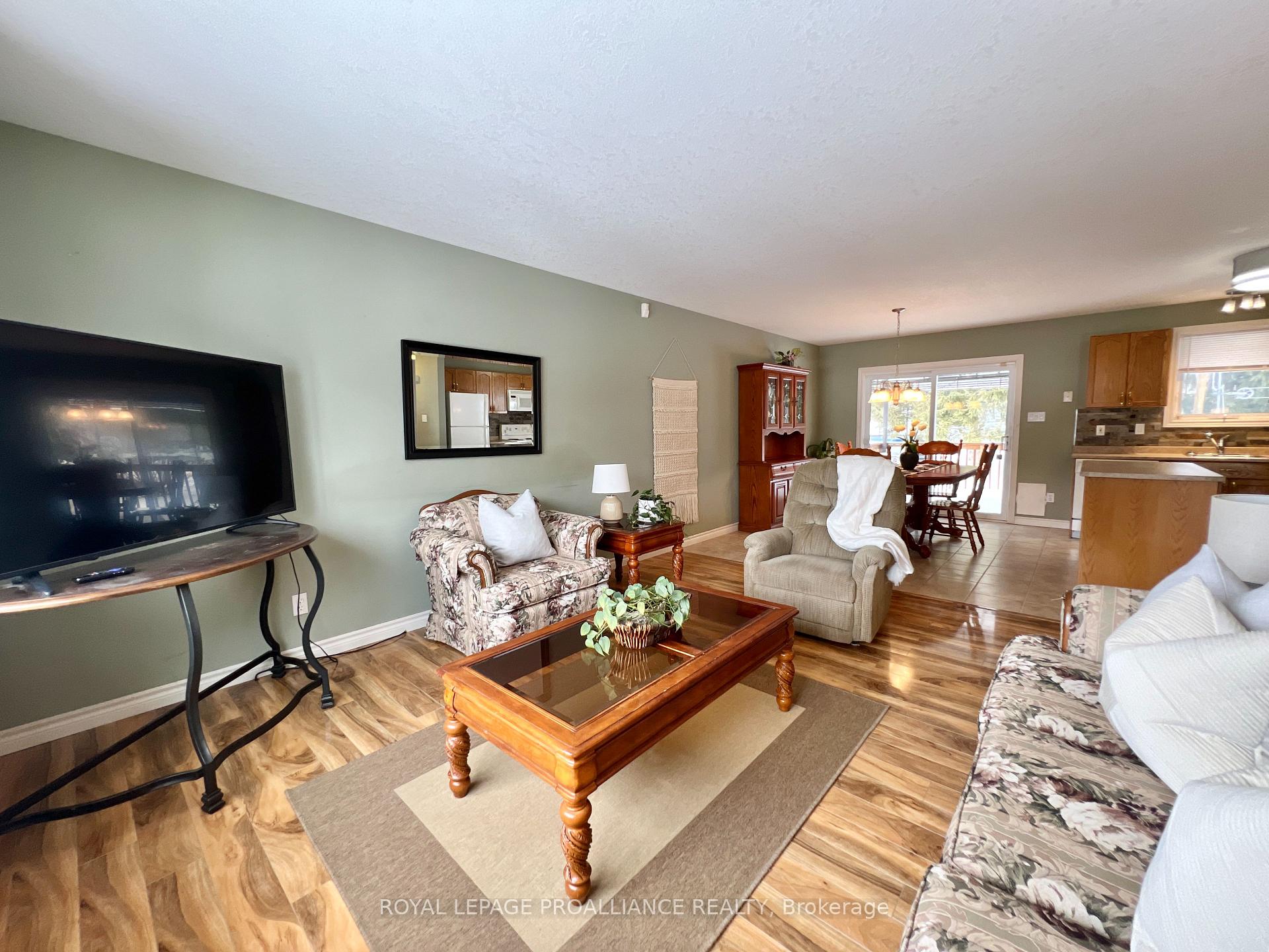 Photo 4 of 190 Pomeroy Avenue, Tweed, Tweed (Village) — HOMEH