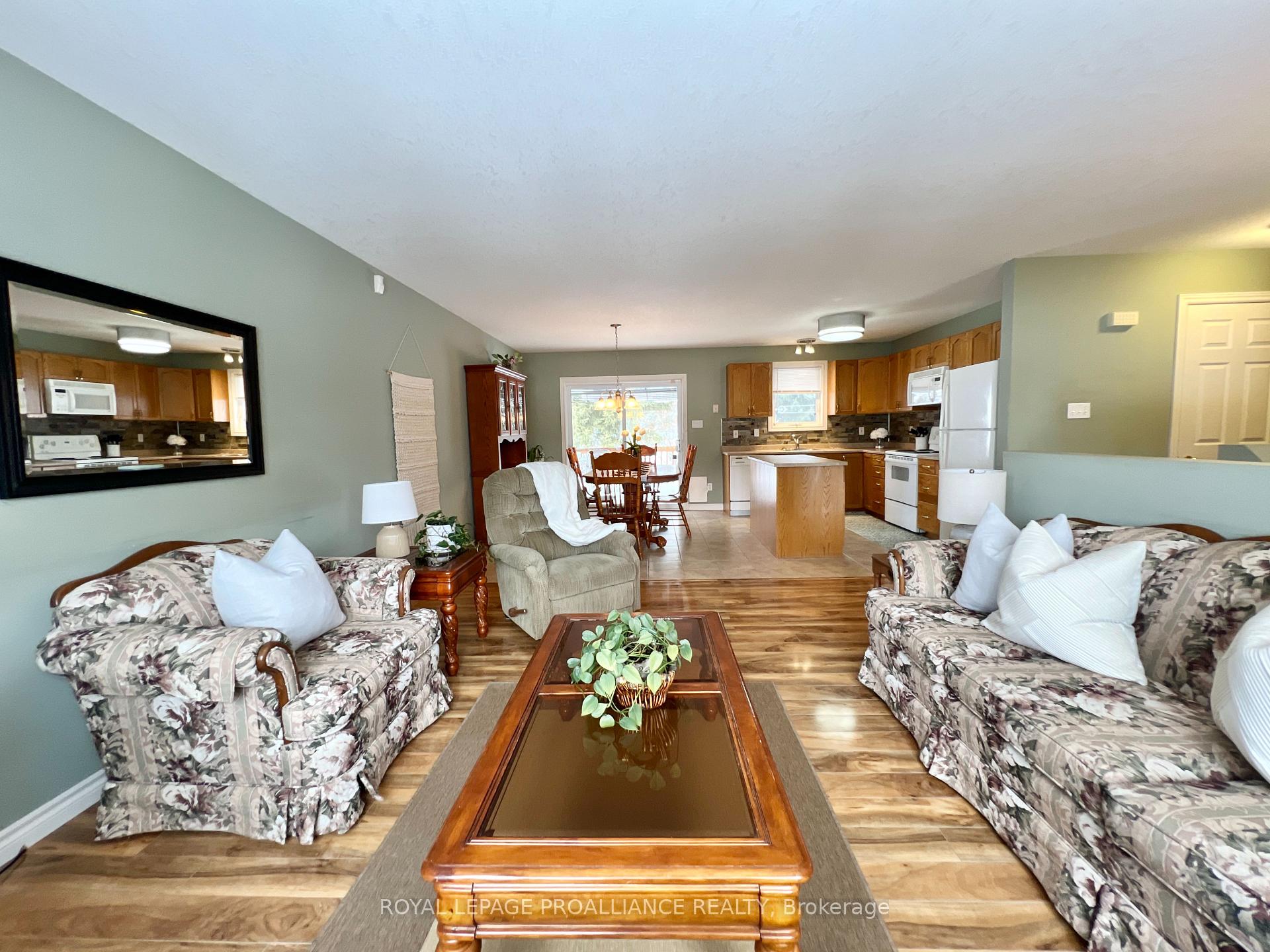 Photo 5 of 190 Pomeroy Avenue, Tweed, Tweed (Village) — HOMEH