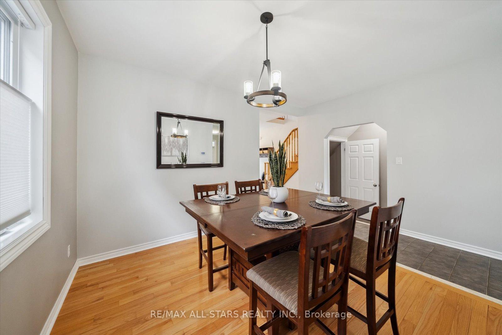 Photo 8 of 102 Herrema Boulevard, Uxbridge — HOMEH