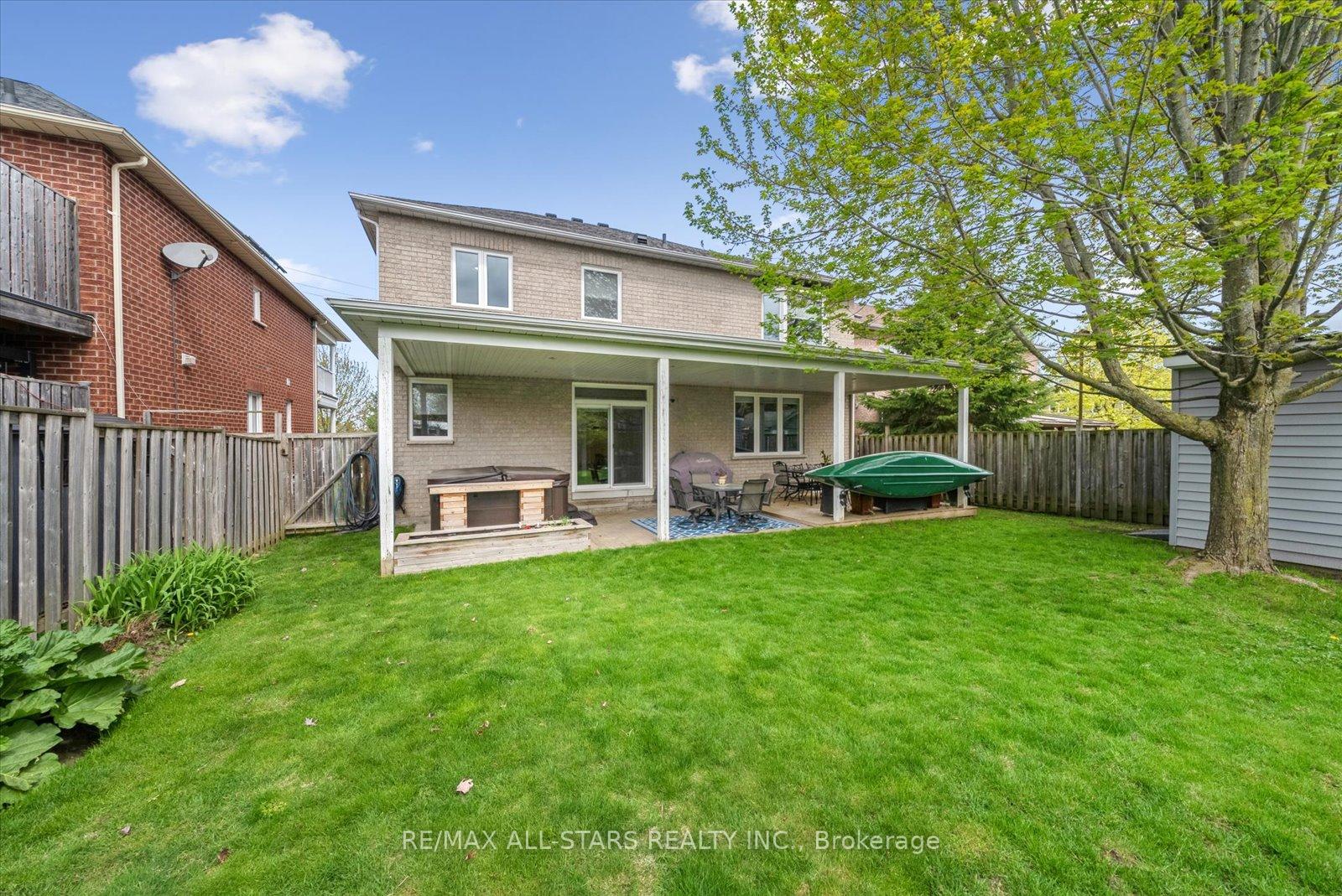 Photo 40 of 102 Herrema Boulevard, Uxbridge — HOMEH