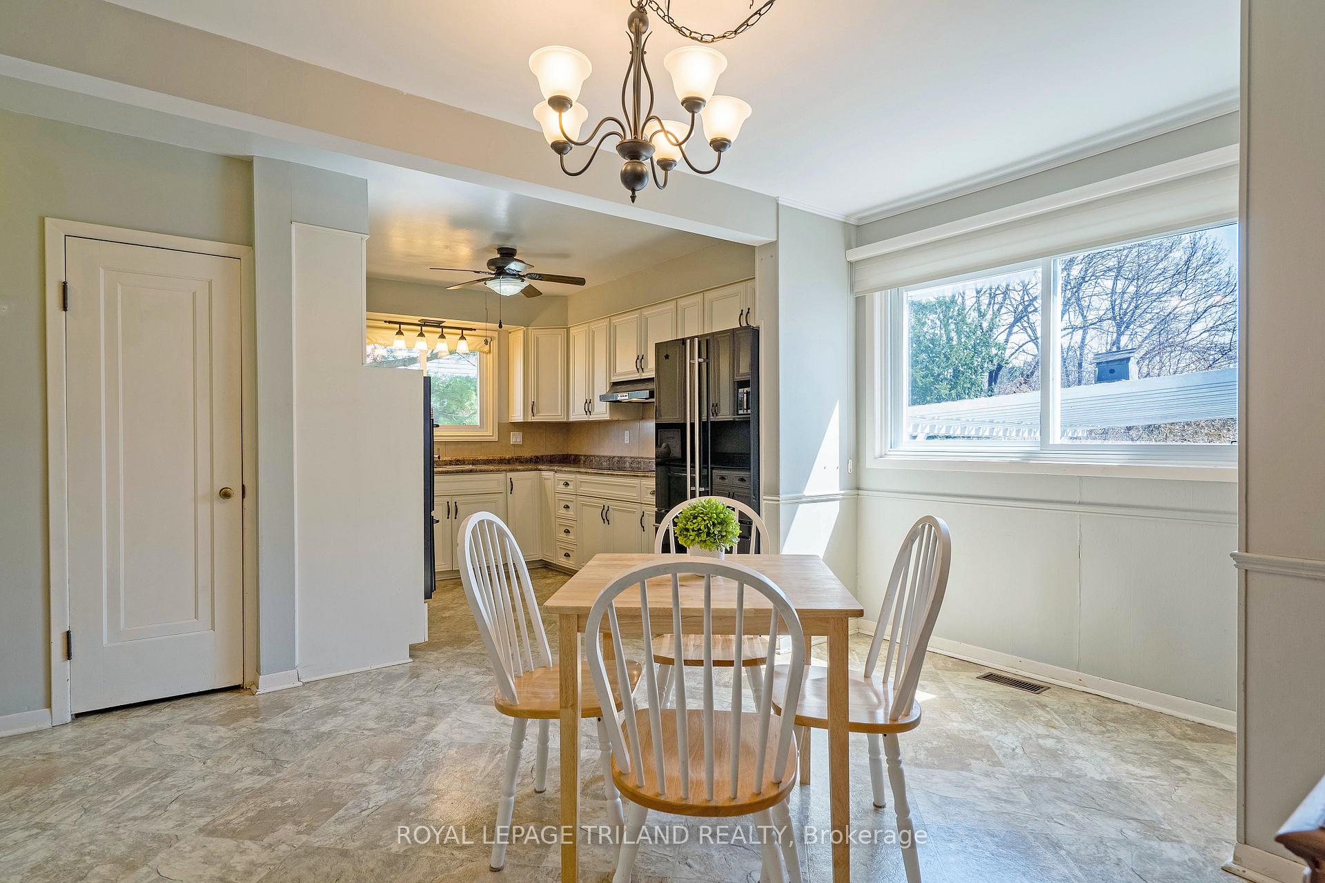 Photo 11 of 192 Queen Street, West Elgin, Rodney — HOMEH
