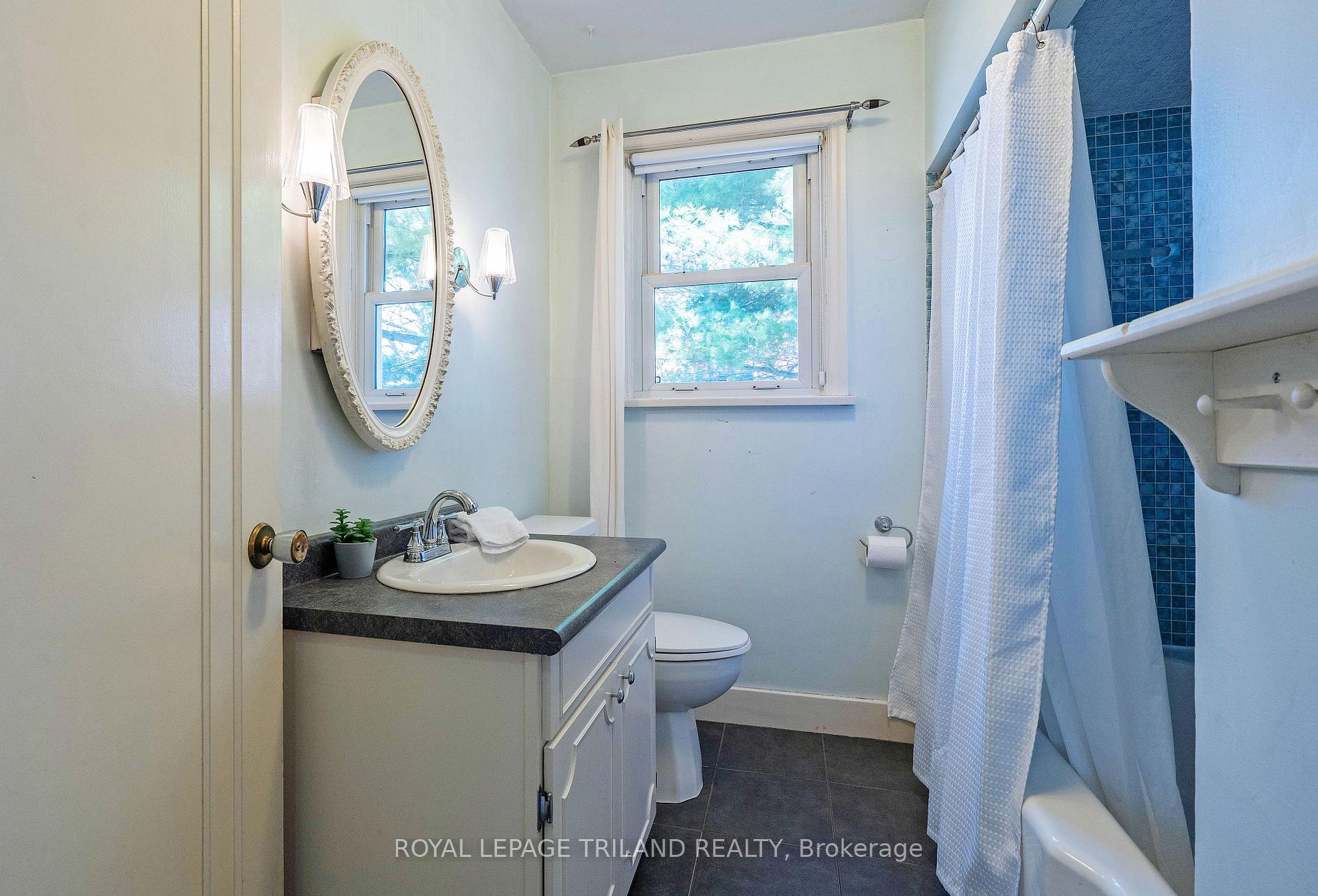 Photo 19 of 192 Queen Street, West Elgin, Rodney — HOMEH