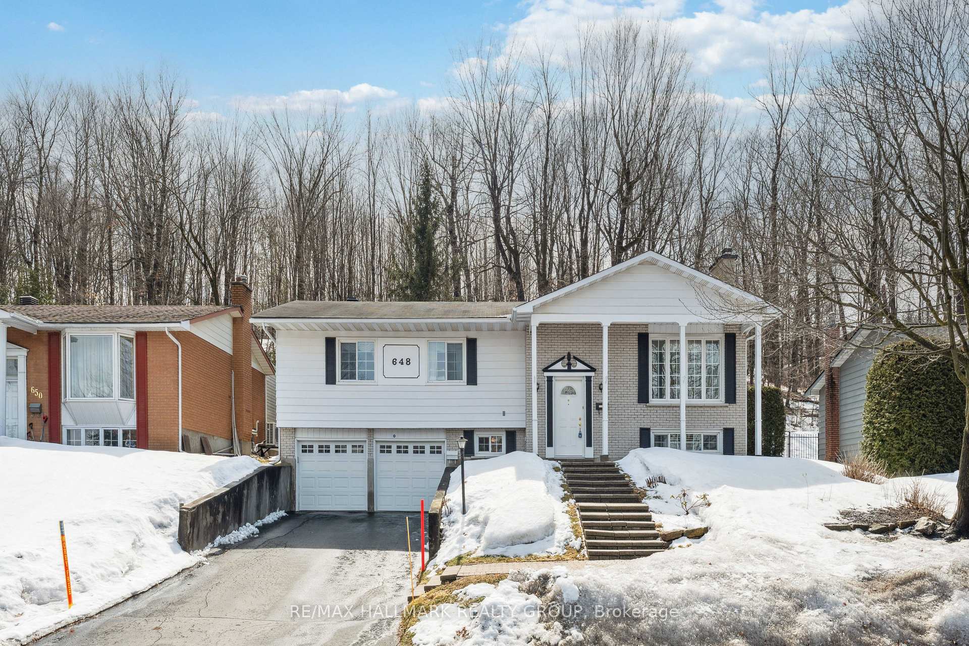 Photo 2 of 648 Gaines Drive, Ottawa, Beacon Hill North — HOMEH