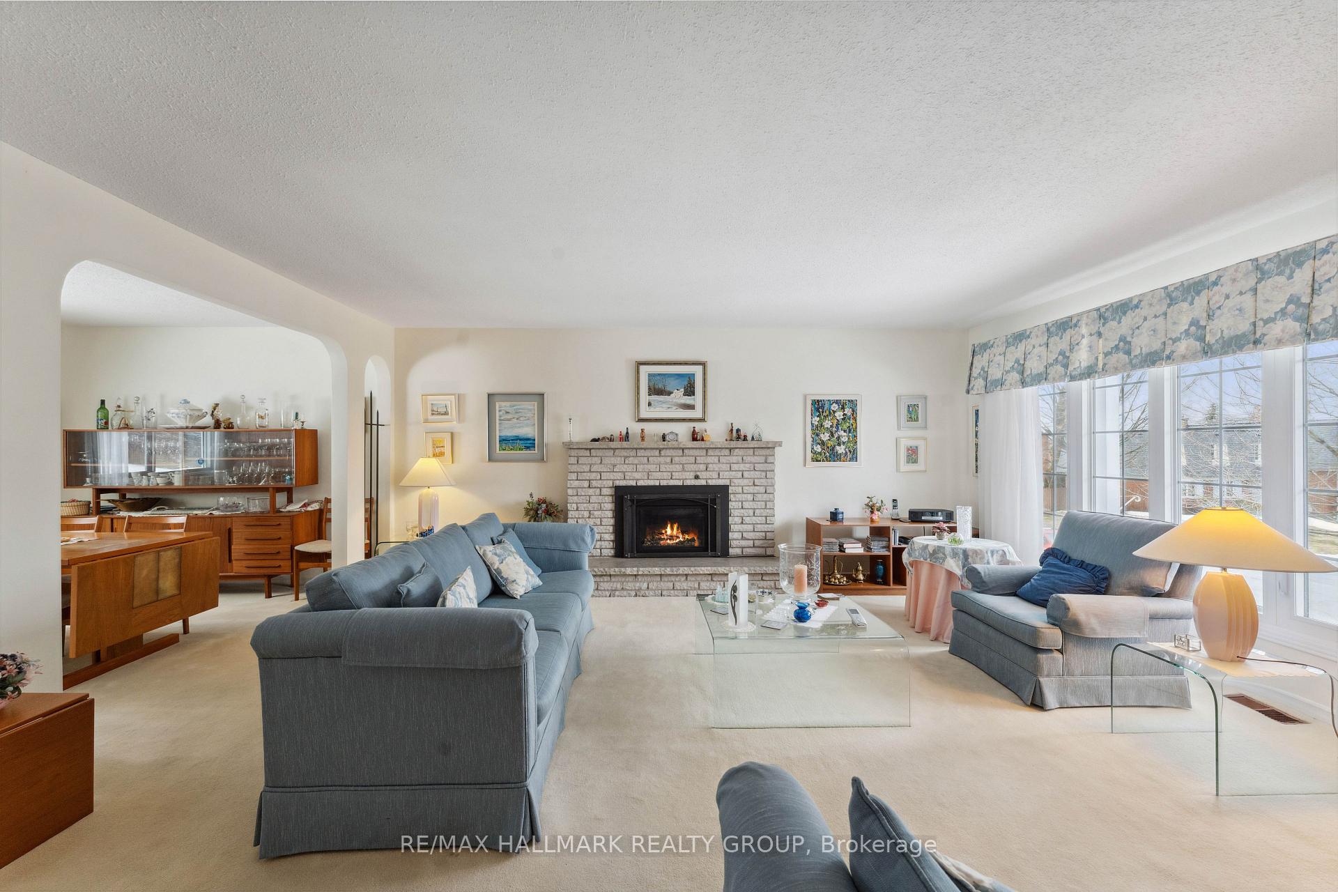 Photo 3 of 648 Gaines Drive, Ottawa, Beacon Hill North — HOMEH