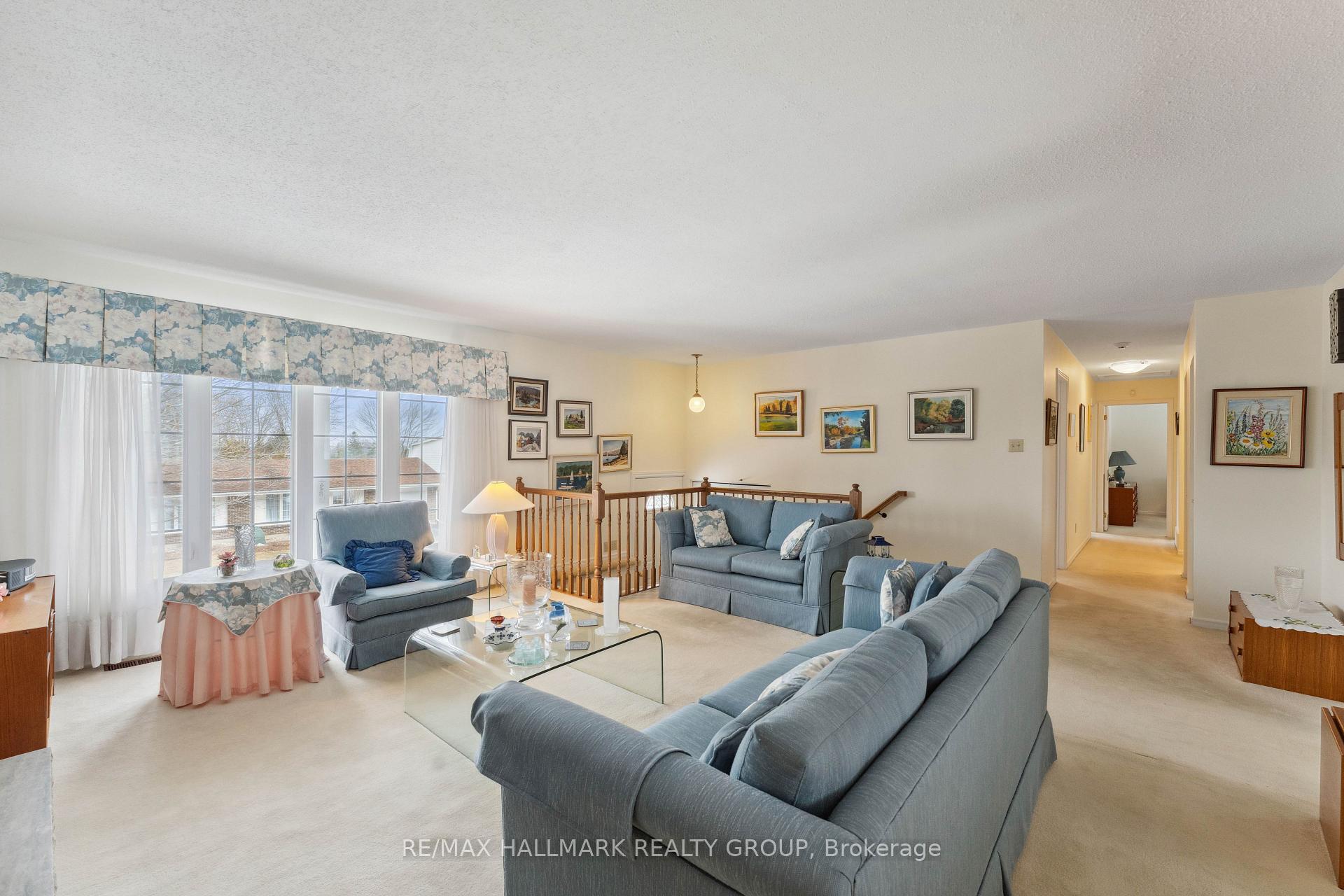 Photo 4 of 648 Gaines Drive, Ottawa, Beacon Hill North — HOMEH