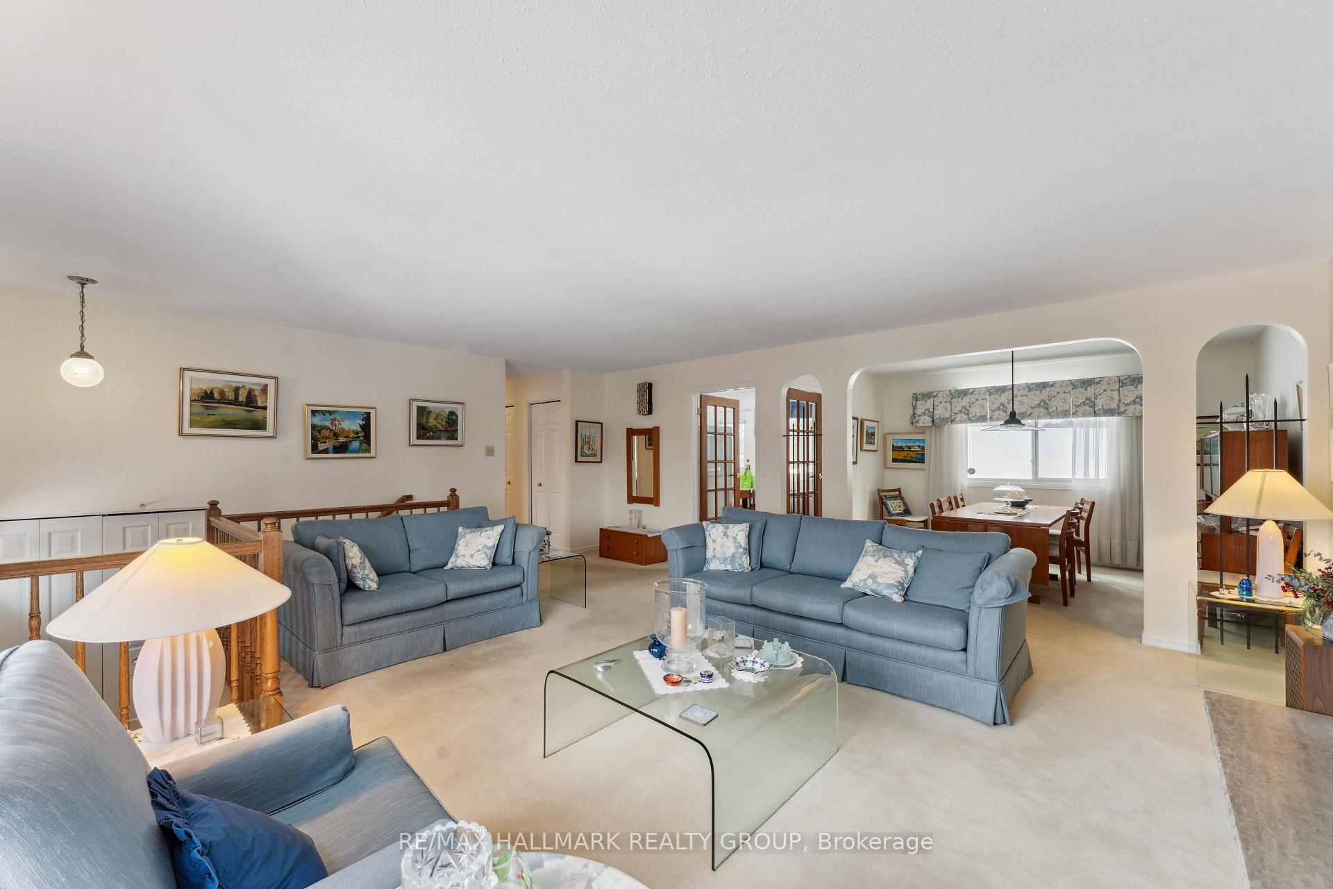 Photo 5 of 648 Gaines Drive, Ottawa, Beacon Hill North — HOMEH