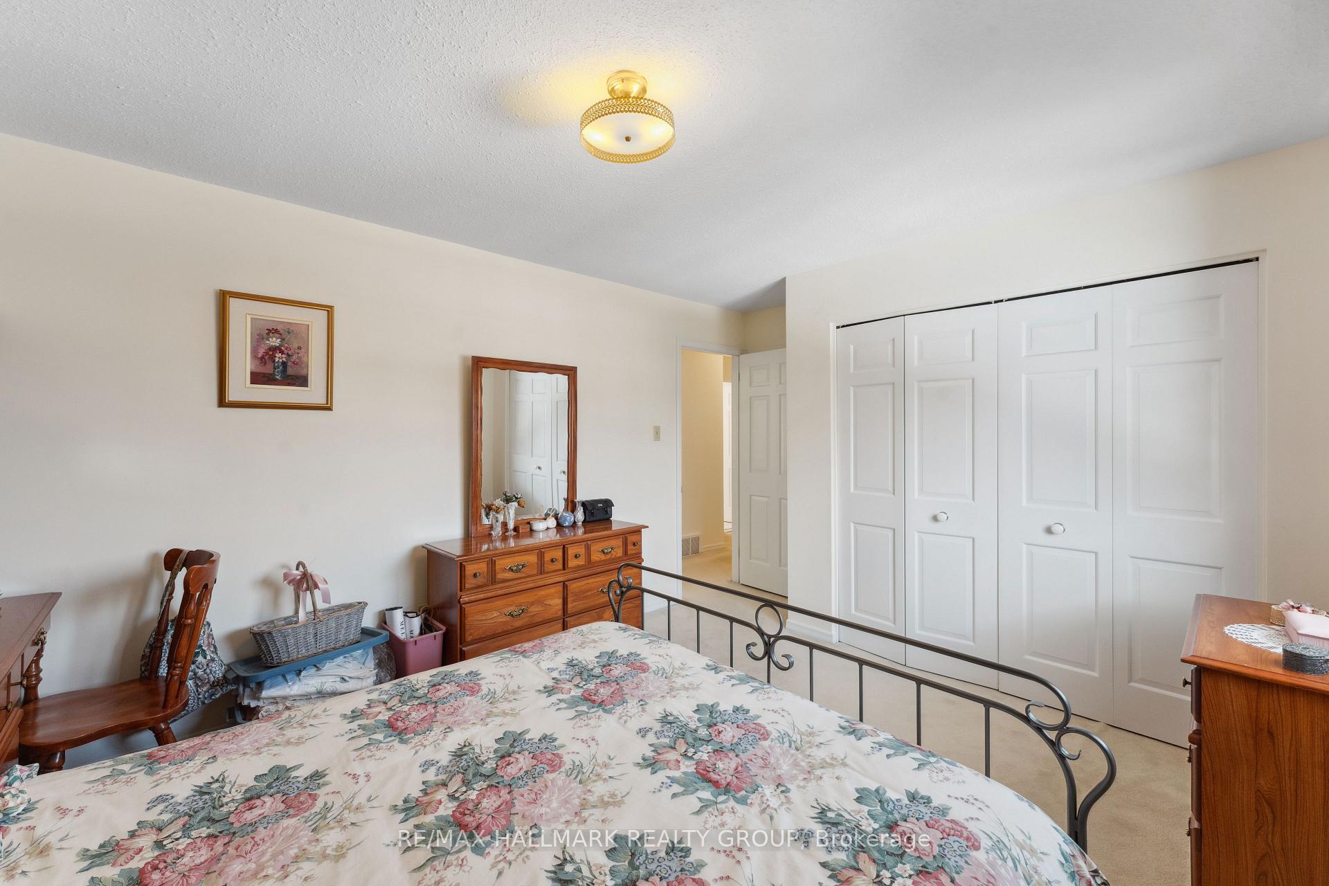 Photo 15 of 648 Gaines Drive, Ottawa, Beacon Hill North — HOMEH