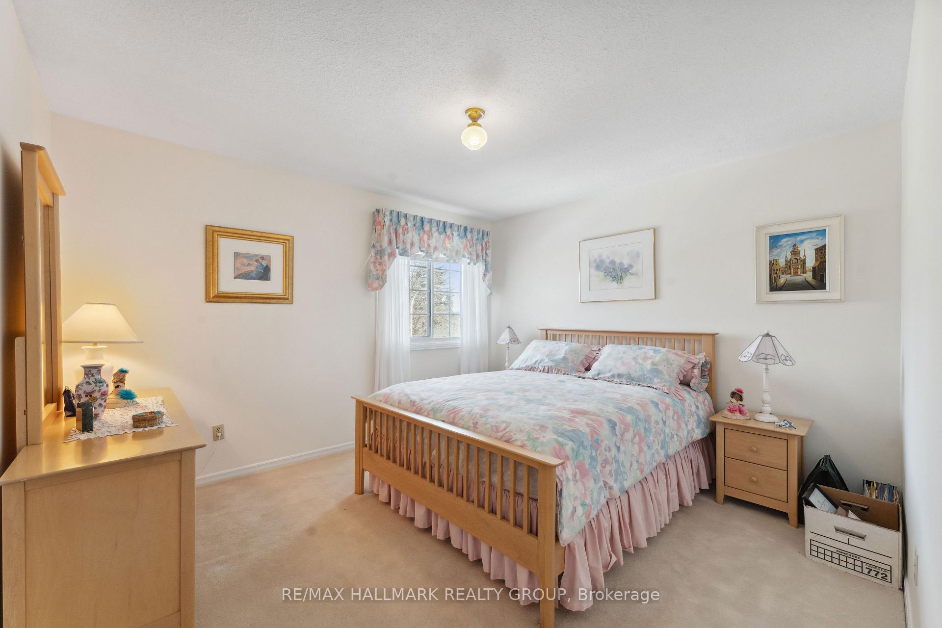 Photo 16 of 648 Gaines Drive, Ottawa, Beacon Hill North — HOMEH