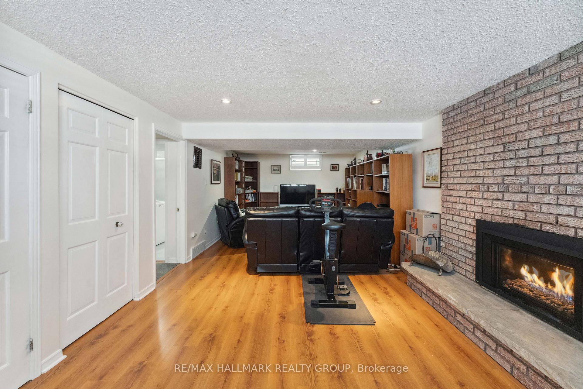 Photo 20 of 648 Gaines Drive, Ottawa, Beacon Hill North — HOMEH