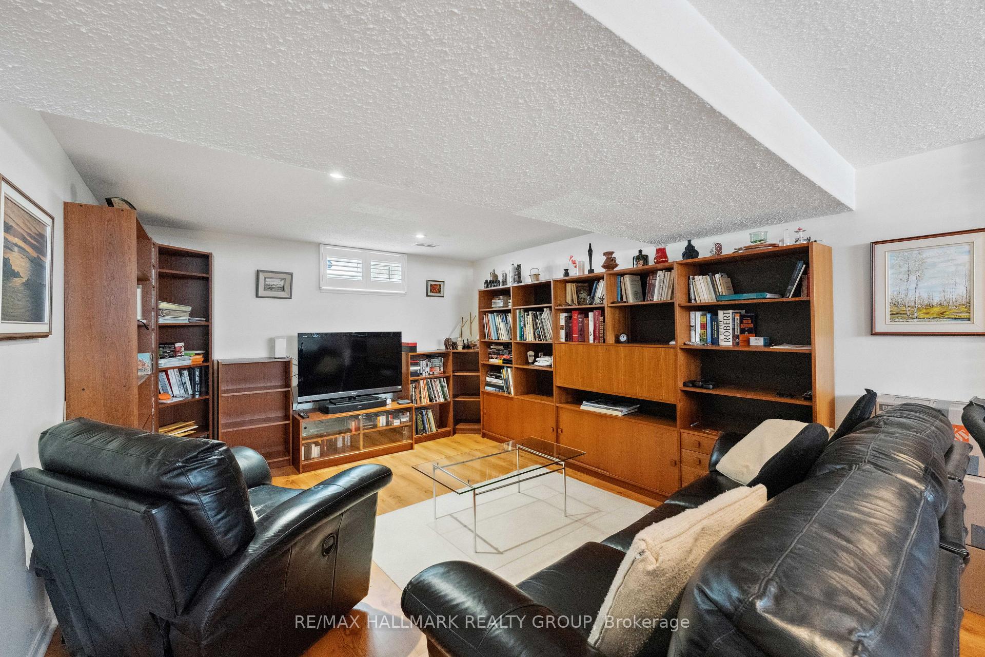 Photo 29 of 648 Gaines Drive, Ottawa, Beacon Hill North — HOMEH