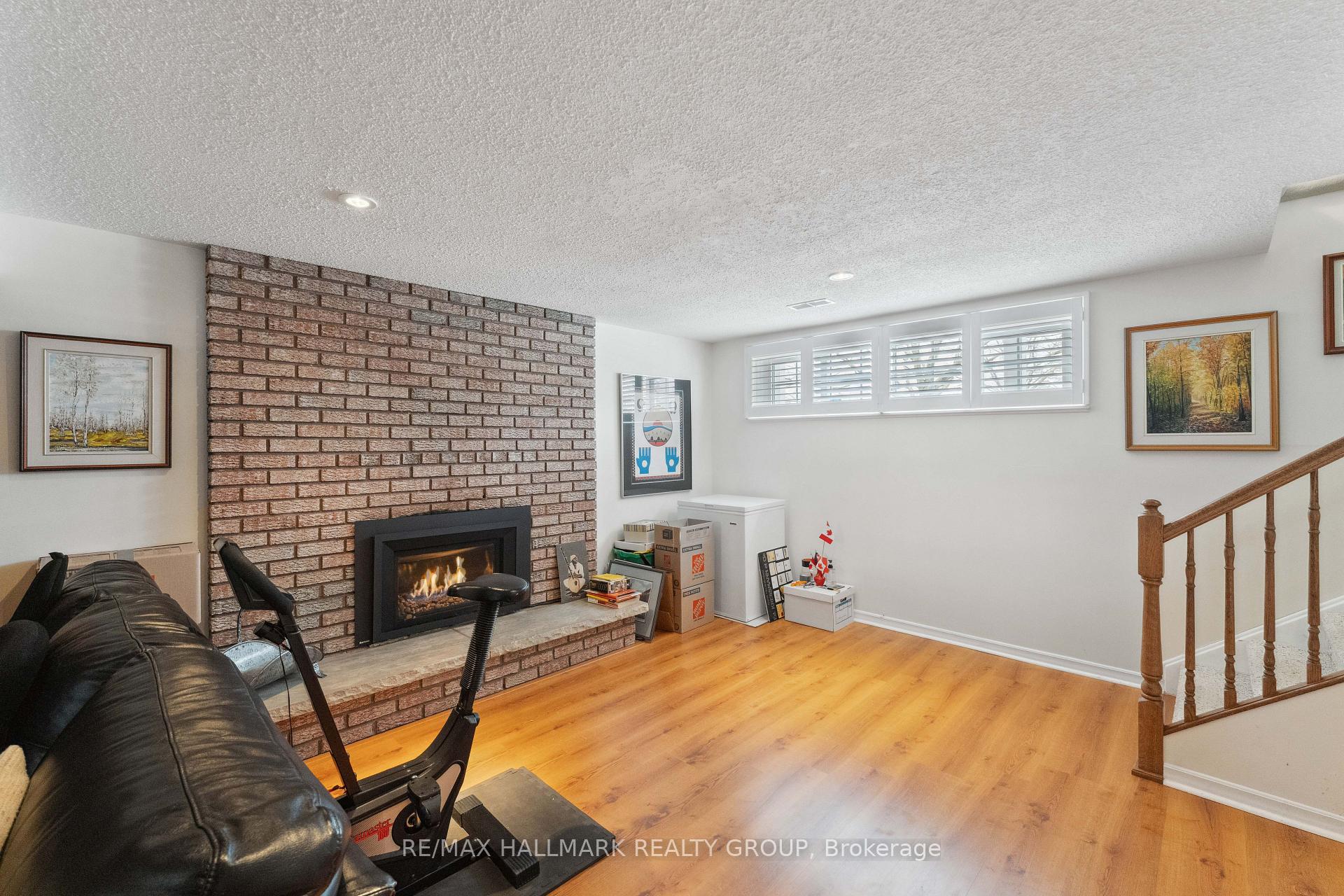 Photo 21 of 648 Gaines Drive, Ottawa, Beacon Hill North — HOMEH