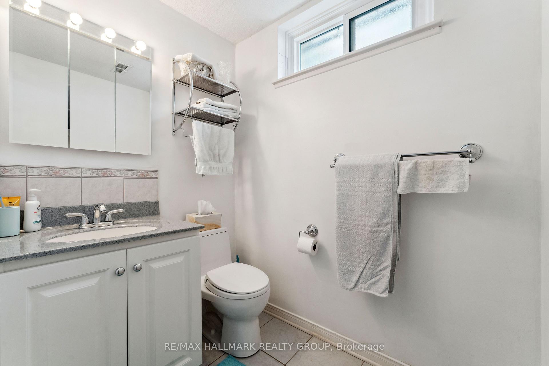 Photo 24 of 648 Gaines Drive, Ottawa, Beacon Hill North — HOMEH