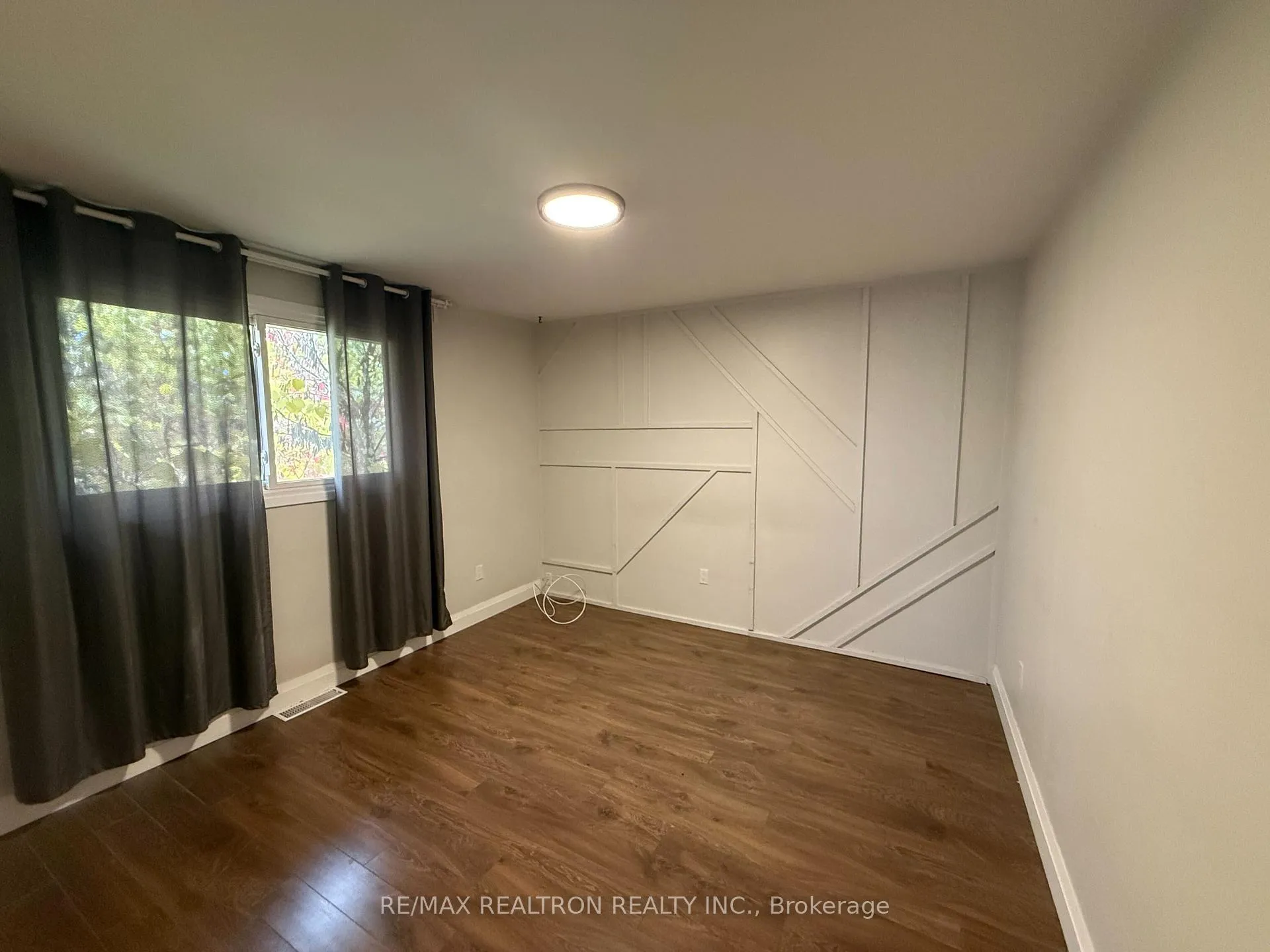 Photo 10 of Unit Main Floor, 87 Eastdale Crescent, Welland, Lincoln/Crowland — HOMEH