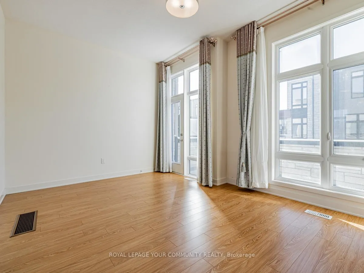 Photo 16 of 131 Carpaccio Avenue, Vaughan, Vellore Village — HOMEH
