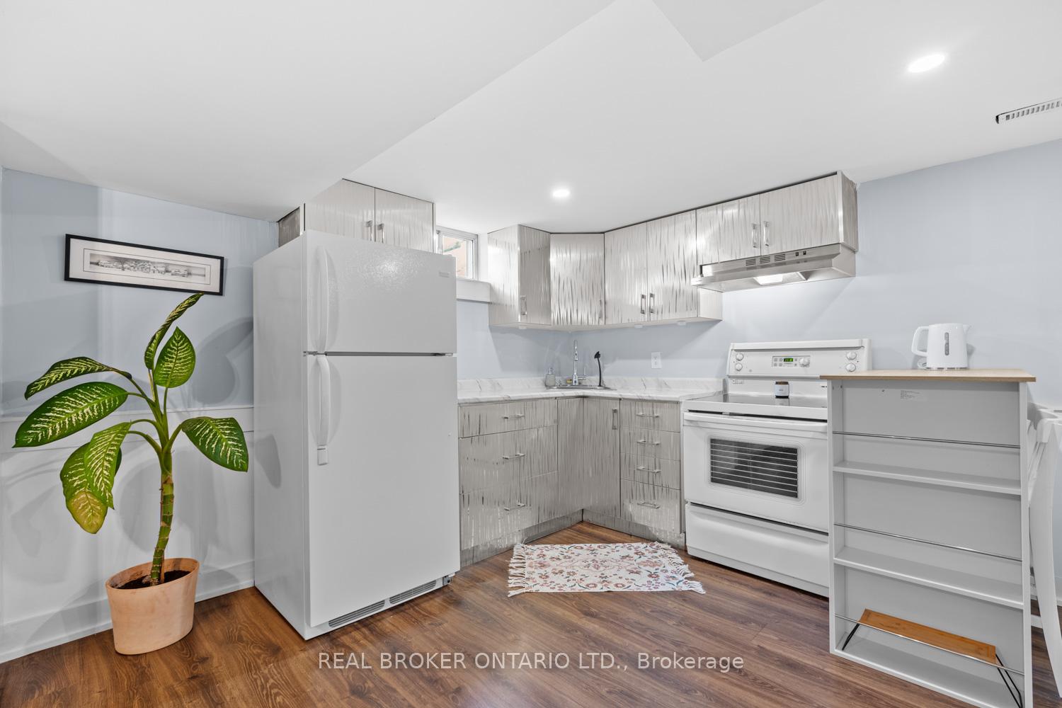 Photo 2 of Unit Bsmt, 37 Bernice Crescent, Toronto, Rockcliffe-Smythe — HOMEH