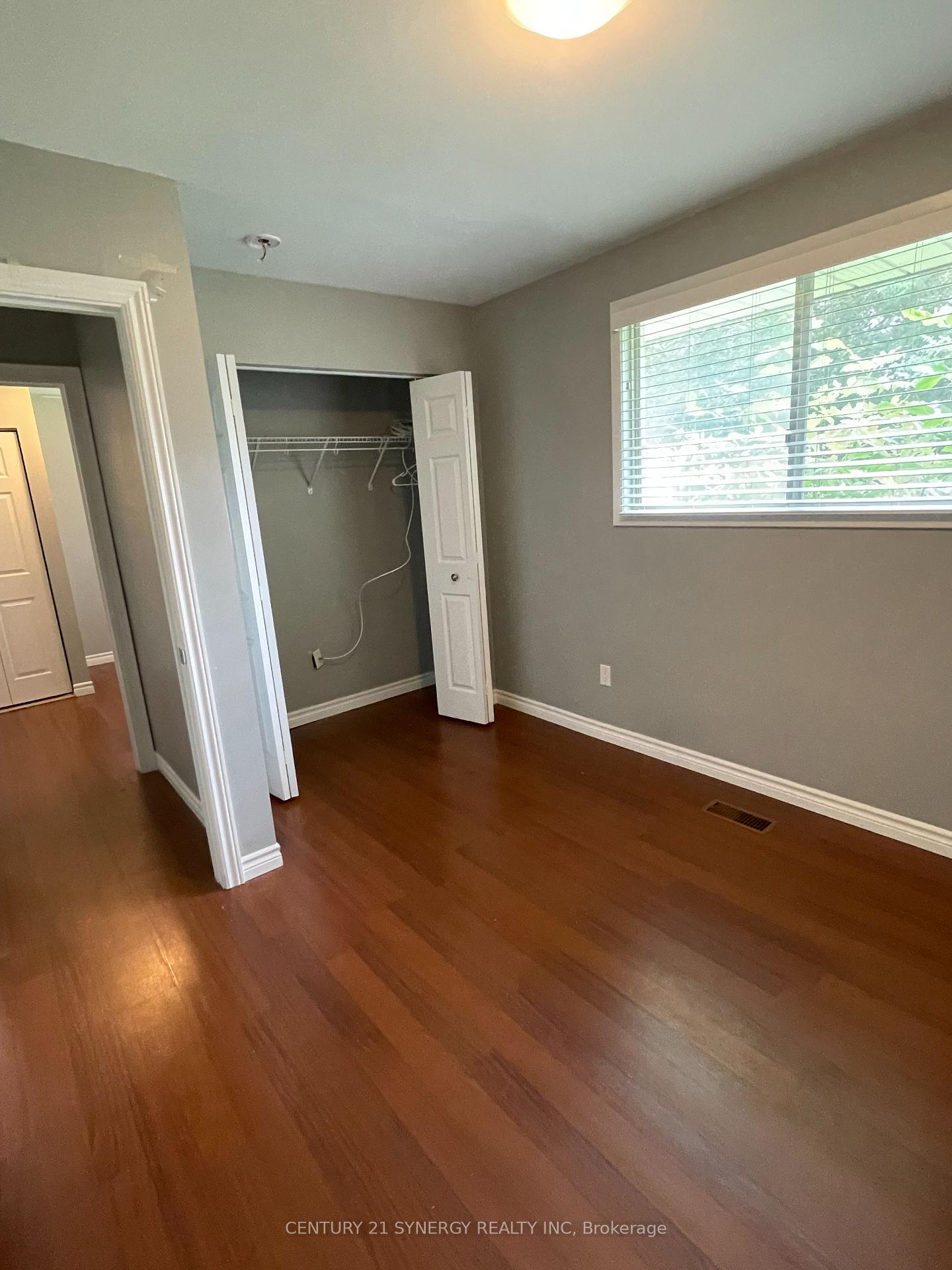Photo 9 of Unit Upper, 275 Toll Gate Boulevard, Waterloo, Lakeshore Village — HOMEH