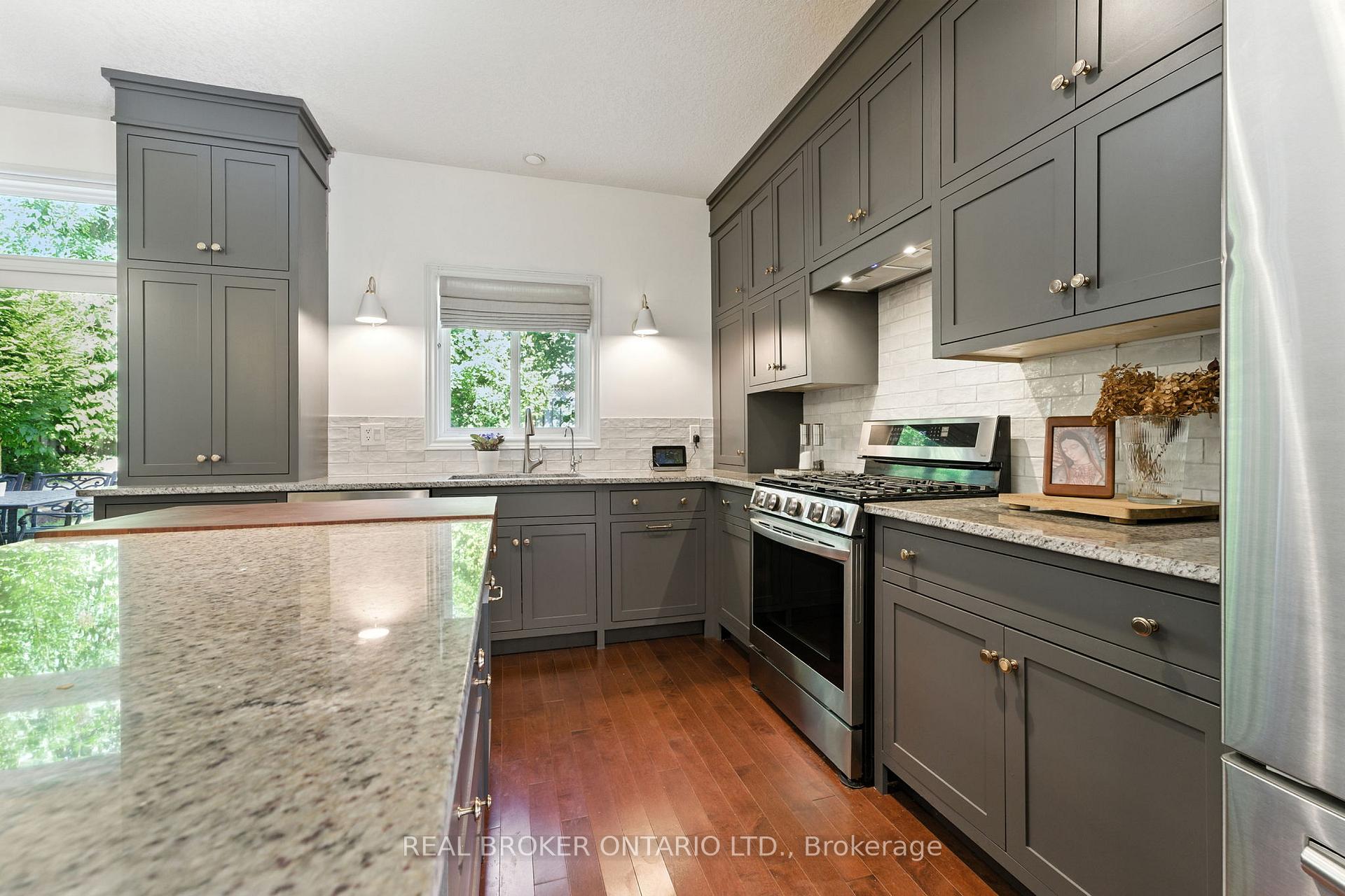 Photo 6 of 506 Eastbridge Boulevard, Waterloo, Eastbridge — HOMEH