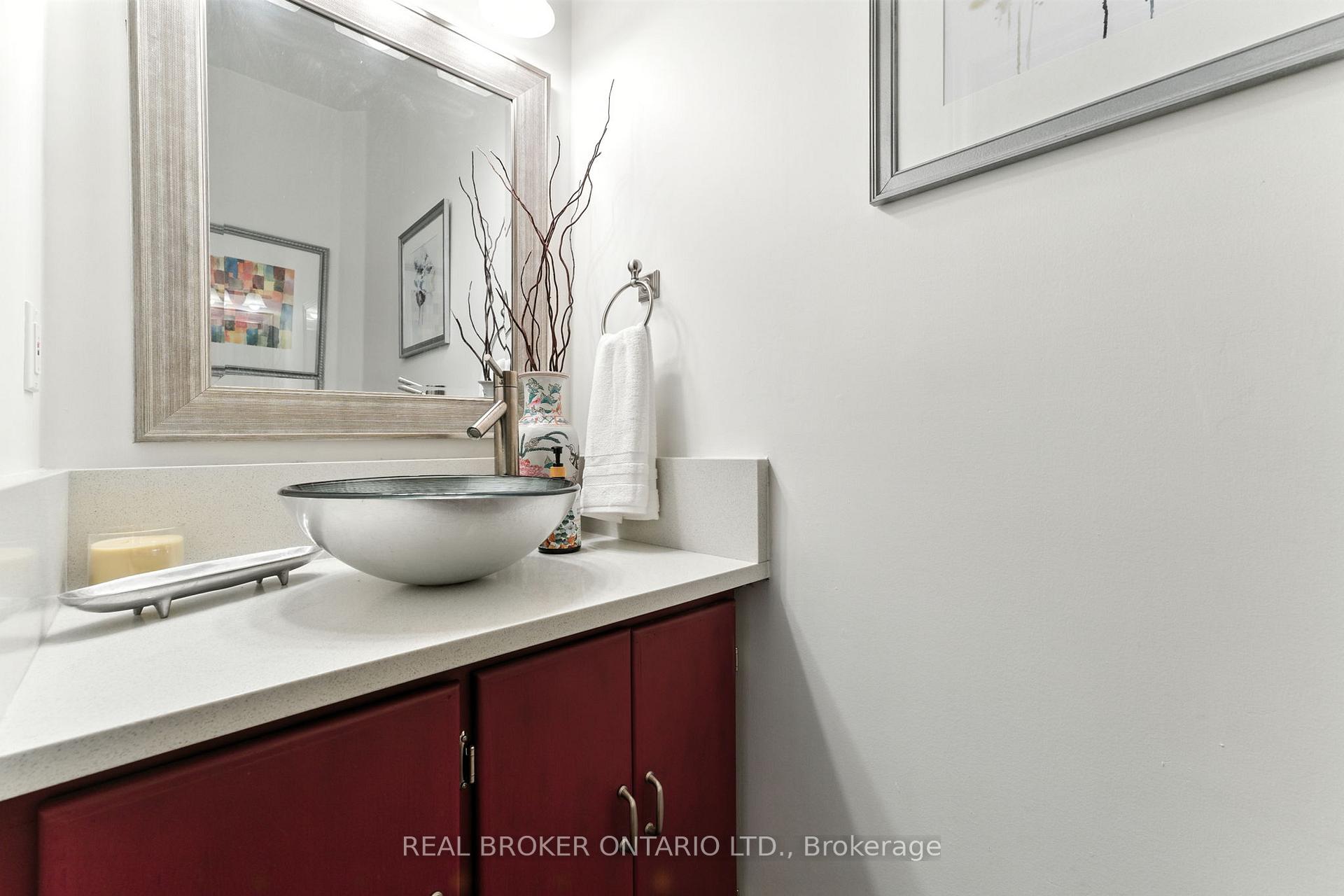 Photo 16 of 506 Eastbridge Boulevard, Waterloo, Eastbridge — HOMEH