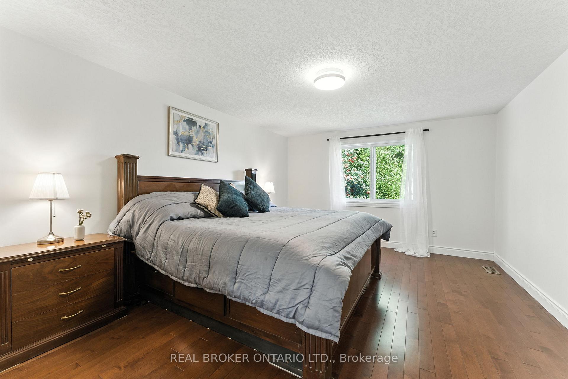 Photo 20 of 506 Eastbridge Boulevard, Waterloo, Eastbridge — HOMEH