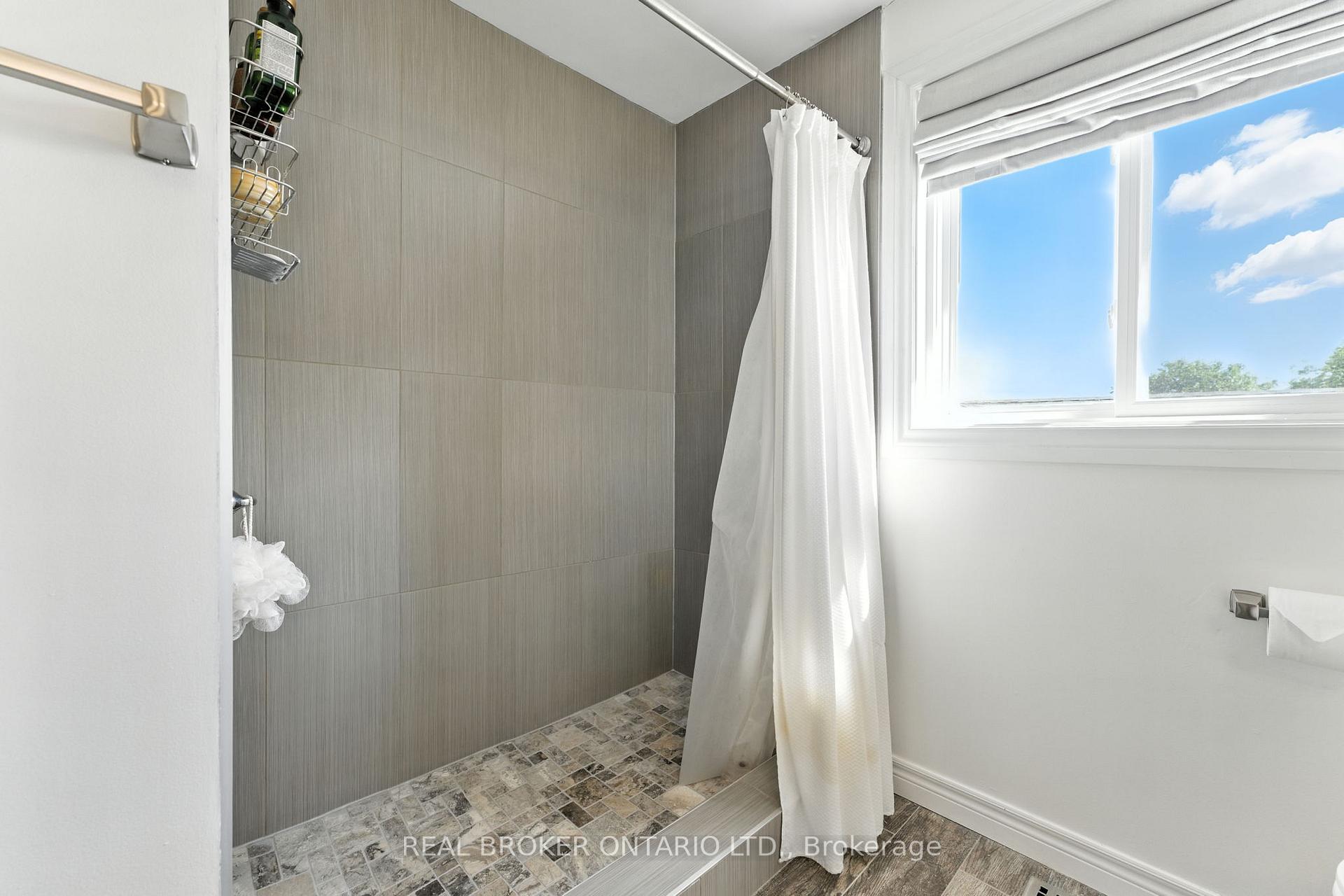 Photo 27 of 506 Eastbridge Boulevard, Waterloo, Eastbridge — HOMEH