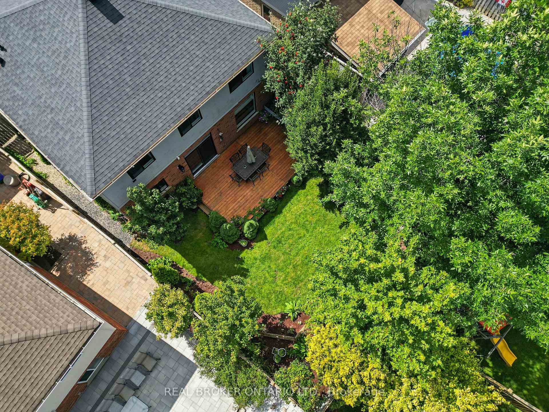 Photo 34 of 506 Eastbridge Boulevard, Waterloo, Eastbridge — HOMEH