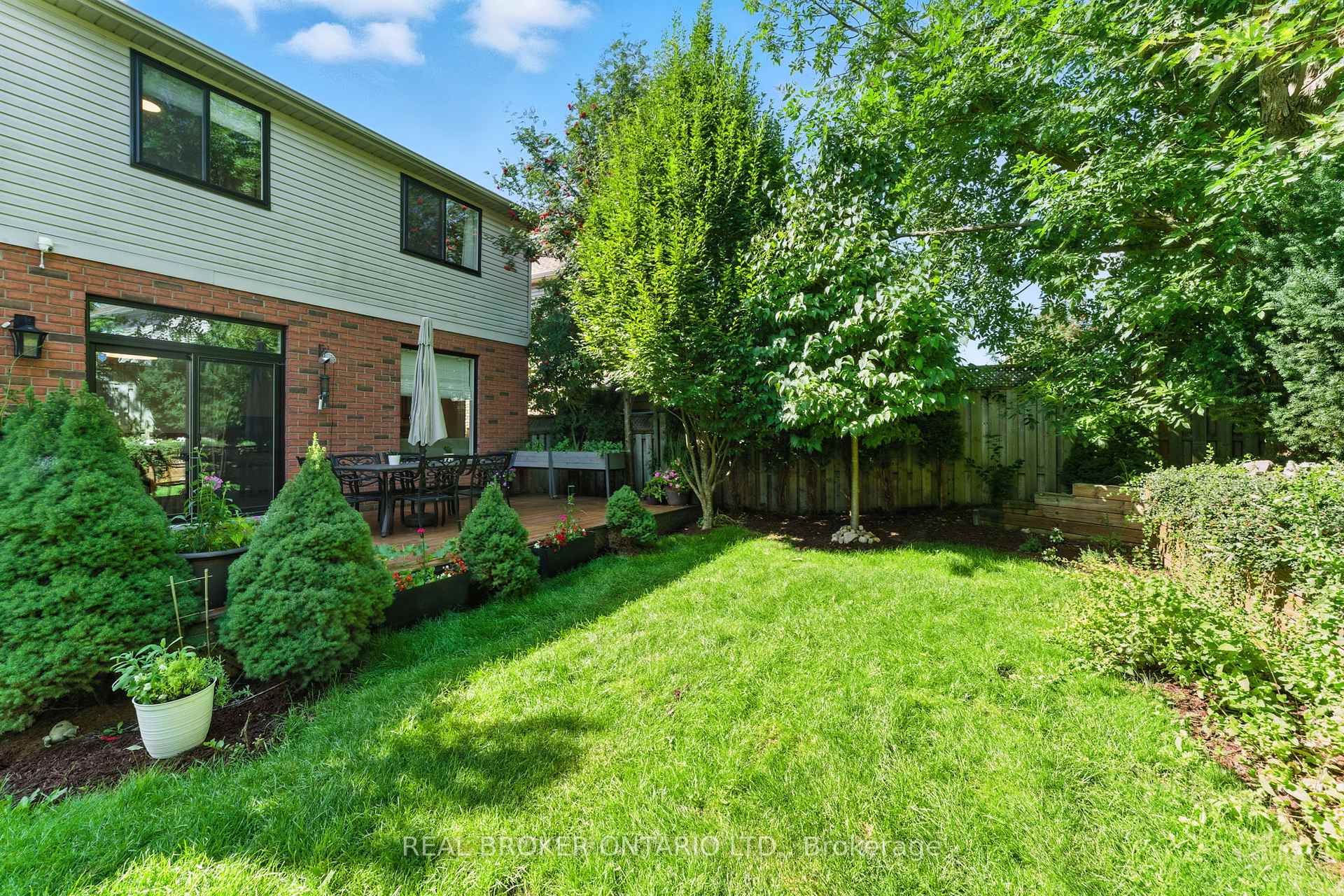 Photo 35 of 506 Eastbridge Boulevard, Waterloo, Eastbridge — HOMEH