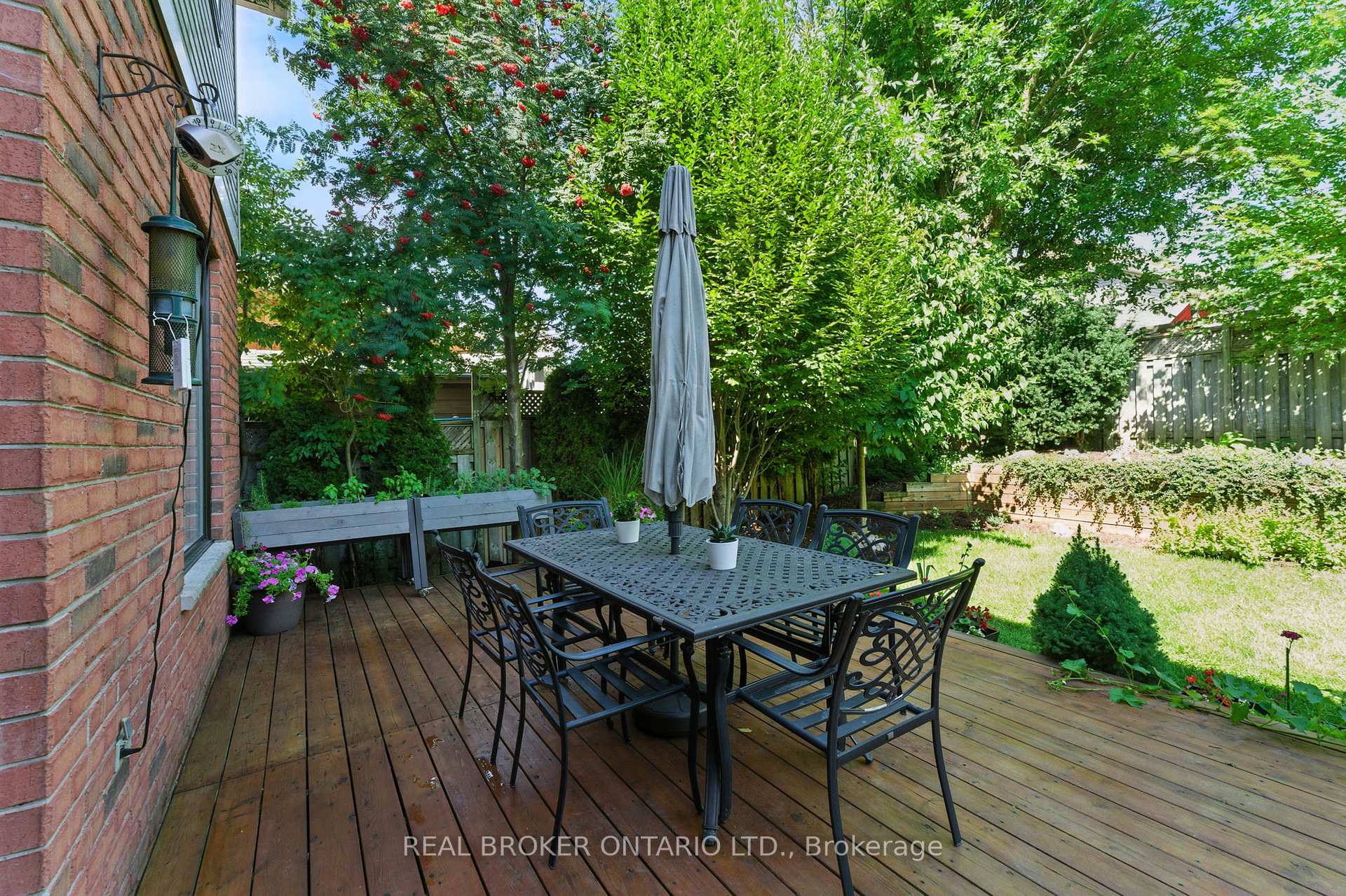 Photo 37 of 506 Eastbridge Boulevard, Waterloo, Eastbridge — HOMEH