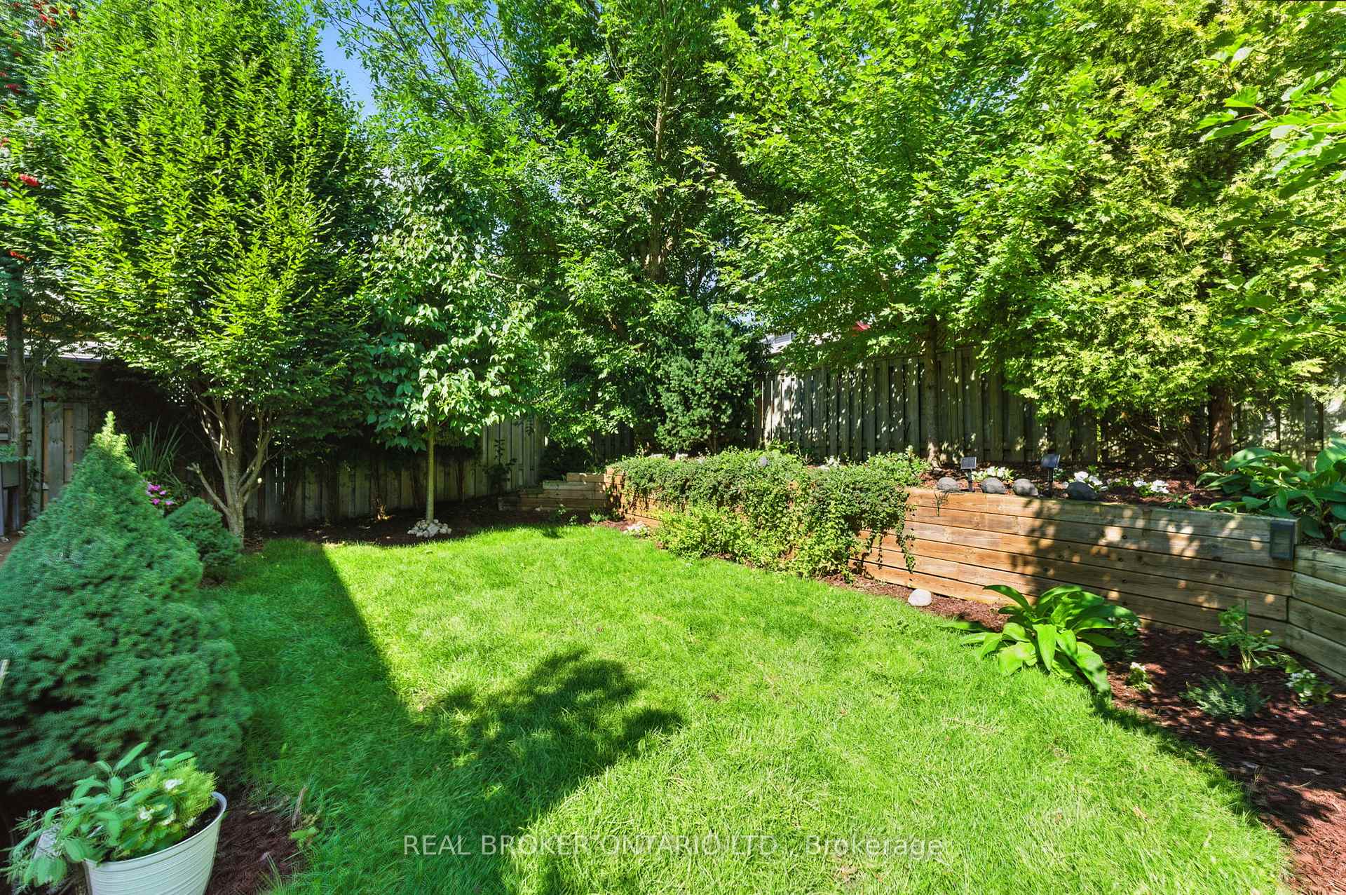 Photo 38 of 506 Eastbridge Boulevard, Waterloo, Eastbridge — HOMEH