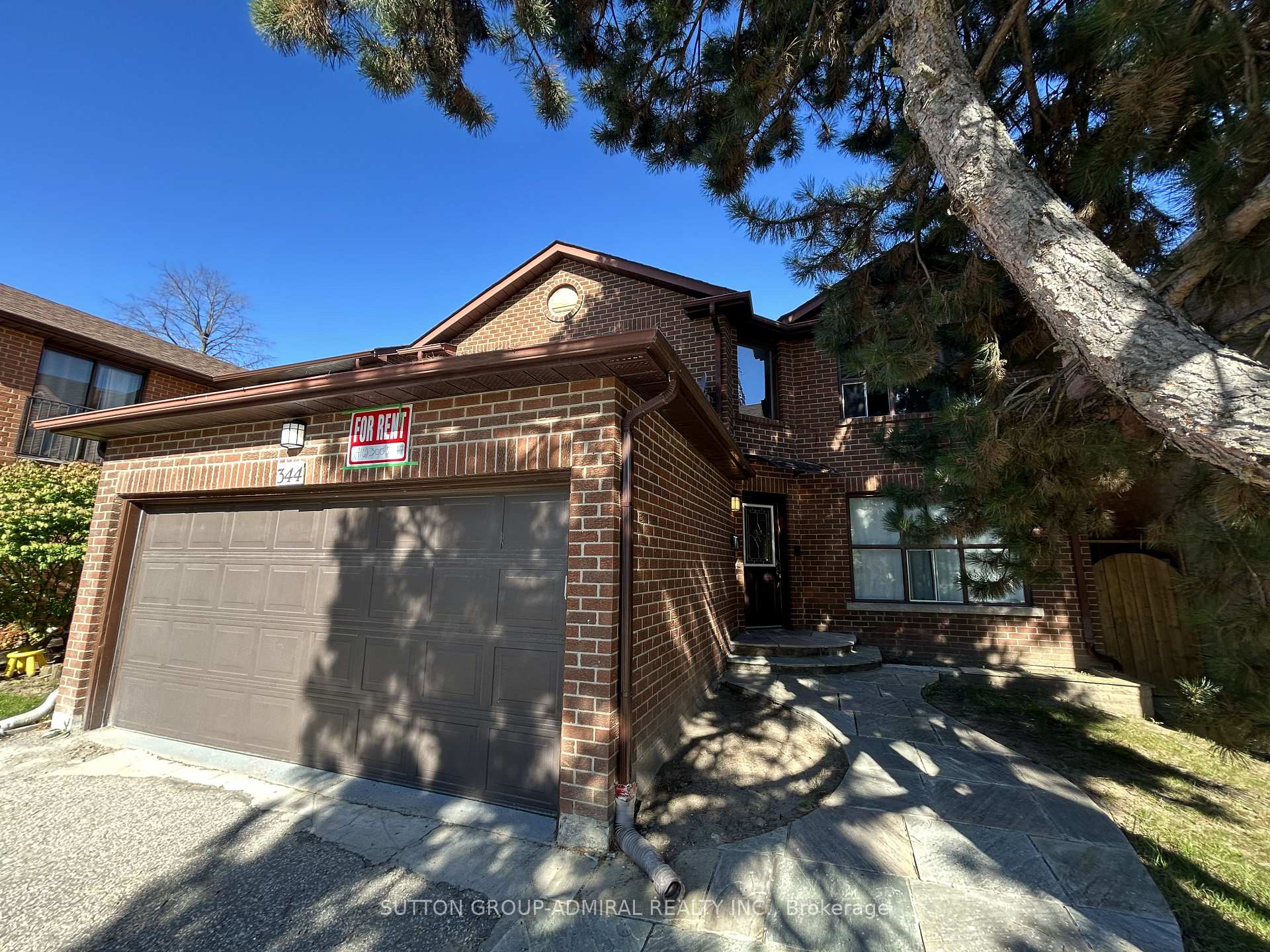 Photo 2 of 344 York Hill Boulevard, Vaughan, Crestwood-Springfarm-Yorkhill — HOMEH