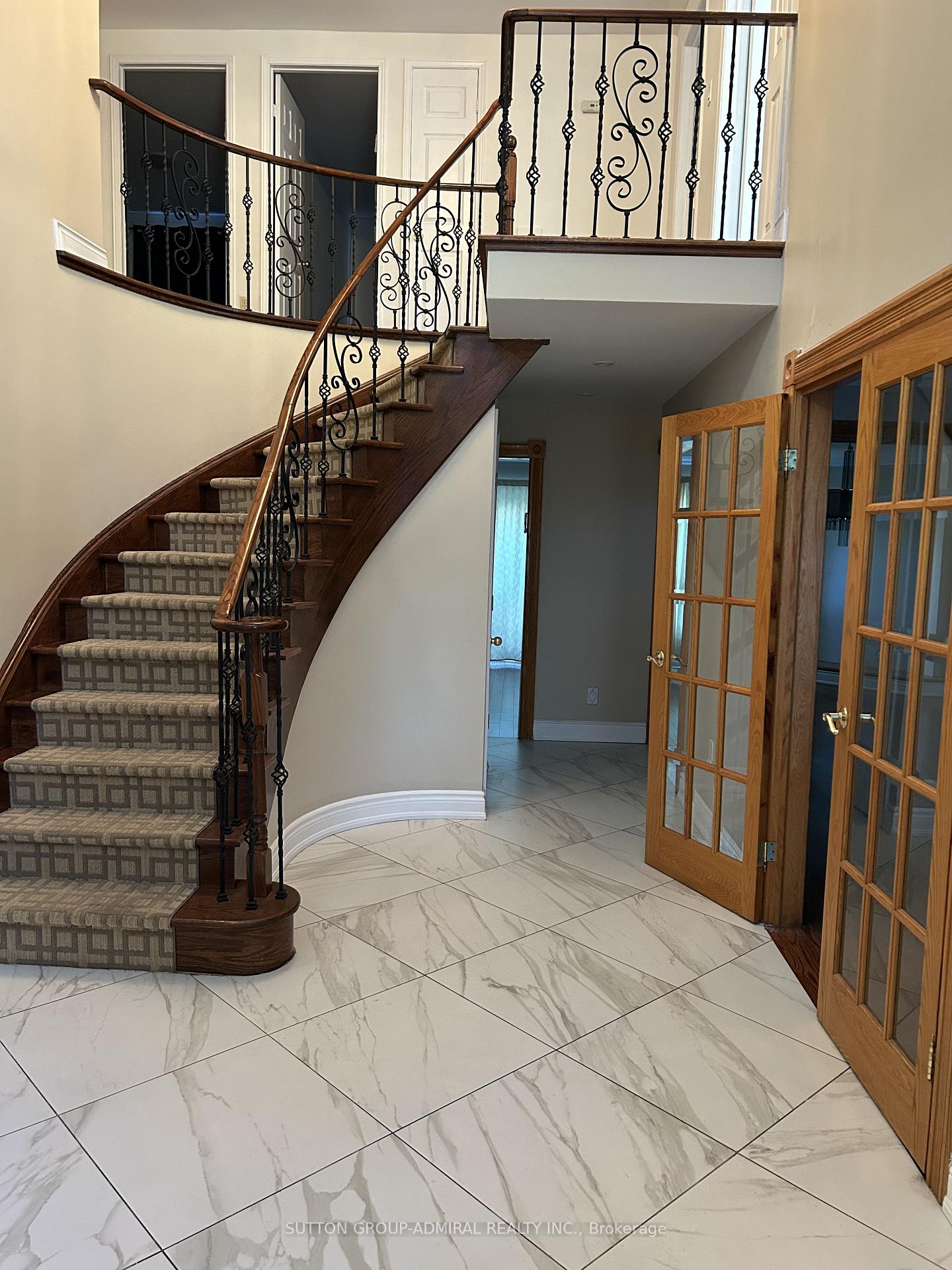 Photo 3 of 344 York Hill Boulevard, Vaughan, Crestwood-Springfarm-Yorkhill — HOMEH