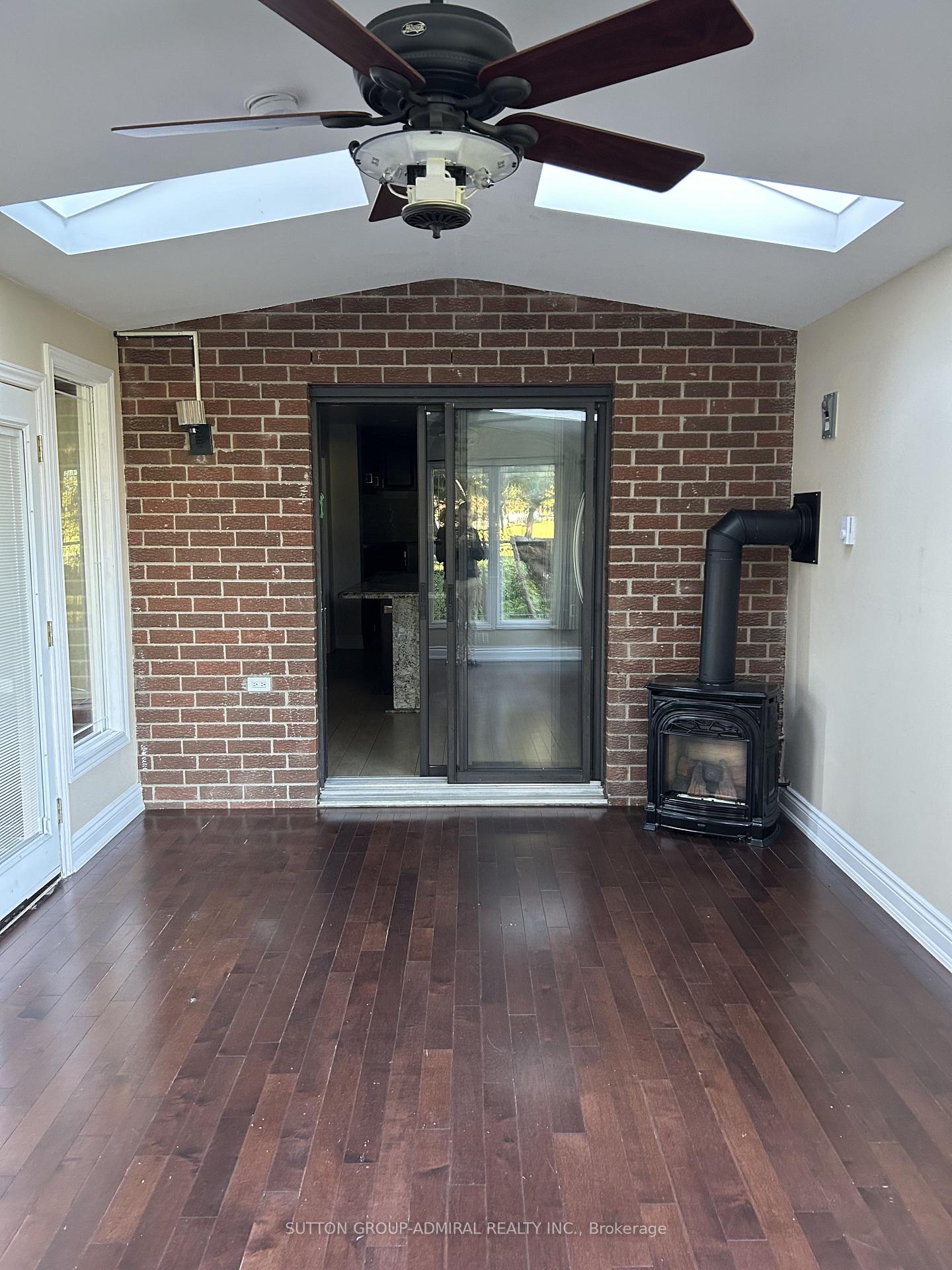 Photo 8 of 344 York Hill Boulevard, Vaughan, Crestwood-Springfarm-Yorkhill — HOMEH