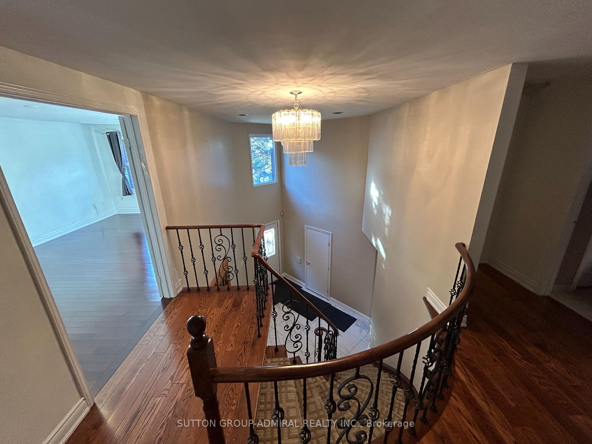 Photo 11 of 344 York Hill Boulevard, Vaughan, Crestwood-Springfarm-Yorkhill — HOMEH