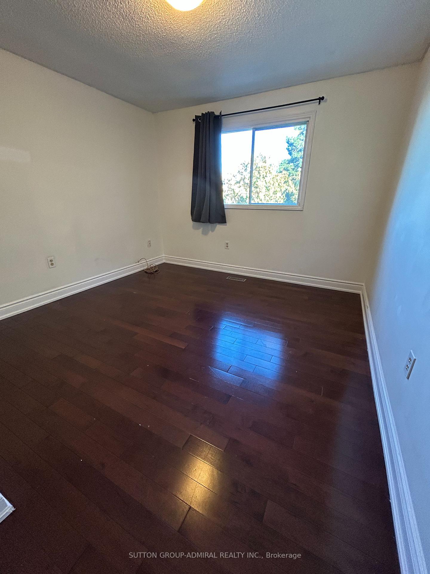 Photo 15 of 344 York Hill Boulevard, Vaughan, Crestwood-Springfarm-Yorkhill — HOMEH