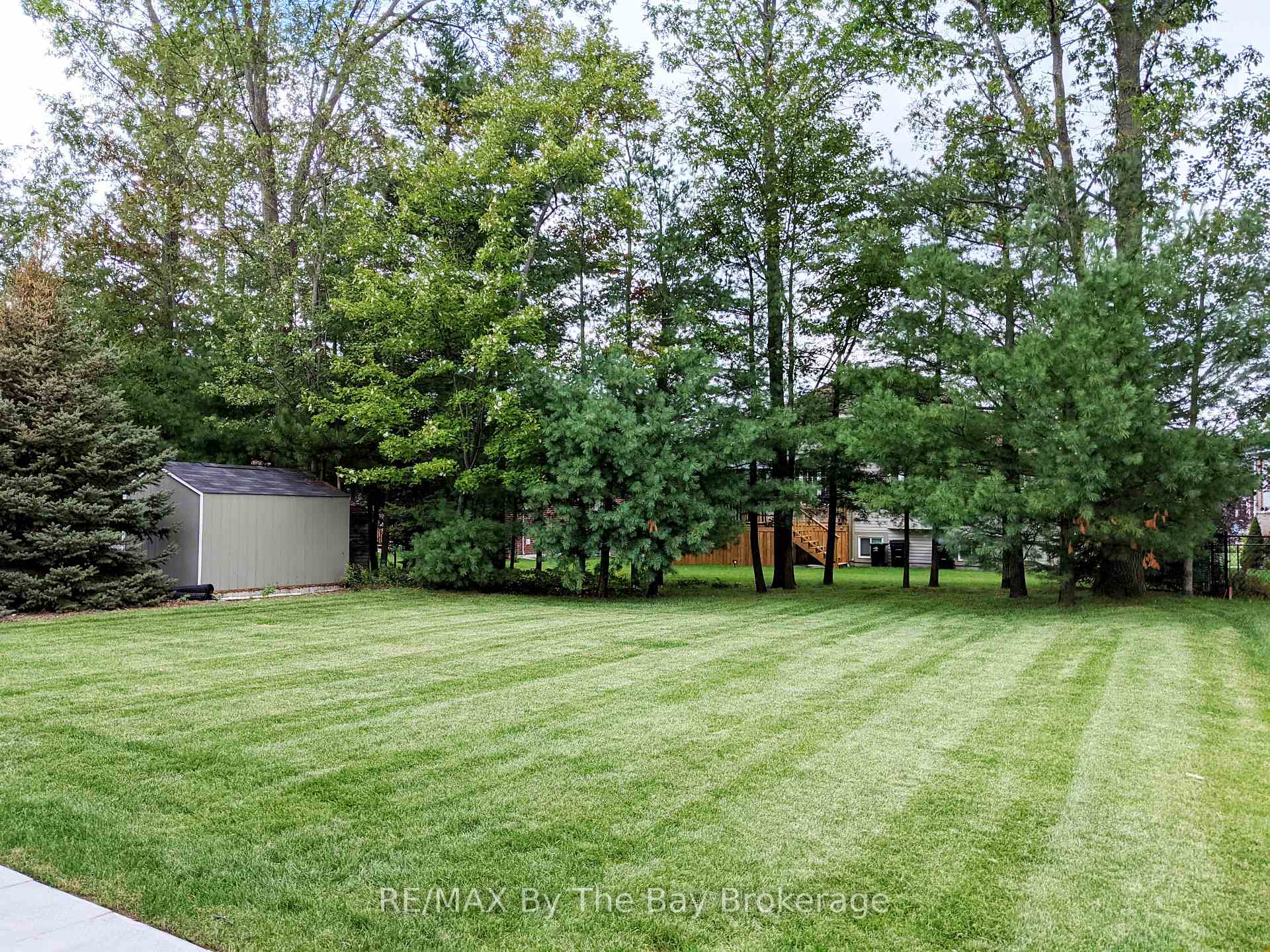 Photo 2 of Unit Lower Level, 66 Regina Boulevard, Wasaga Beach — HOMEH