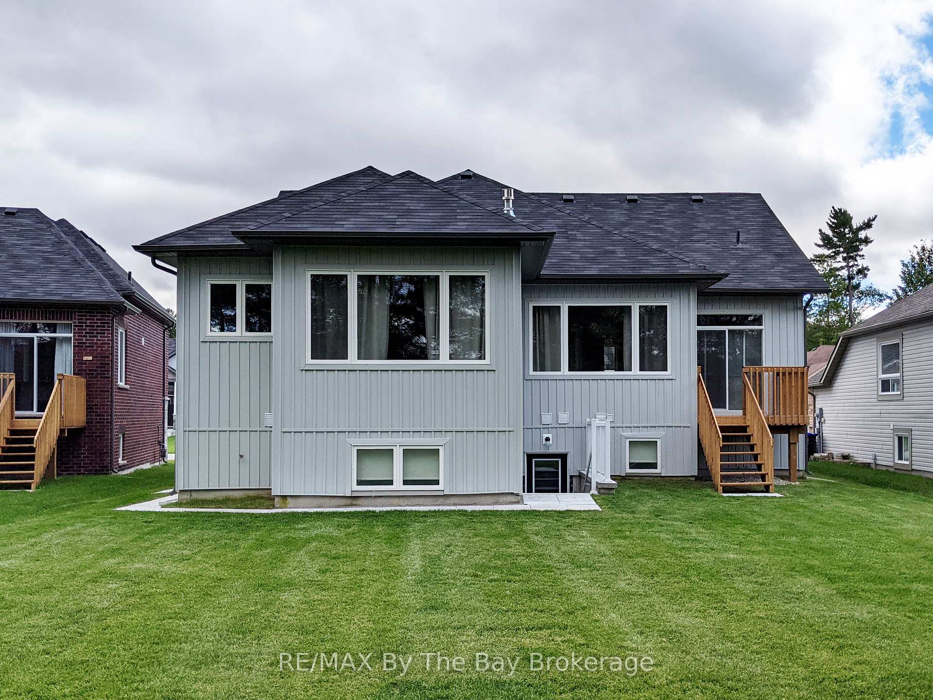 Photo 25 of Unit Lower Level, 66 Regina Boulevard, Wasaga Beach — HOMEH