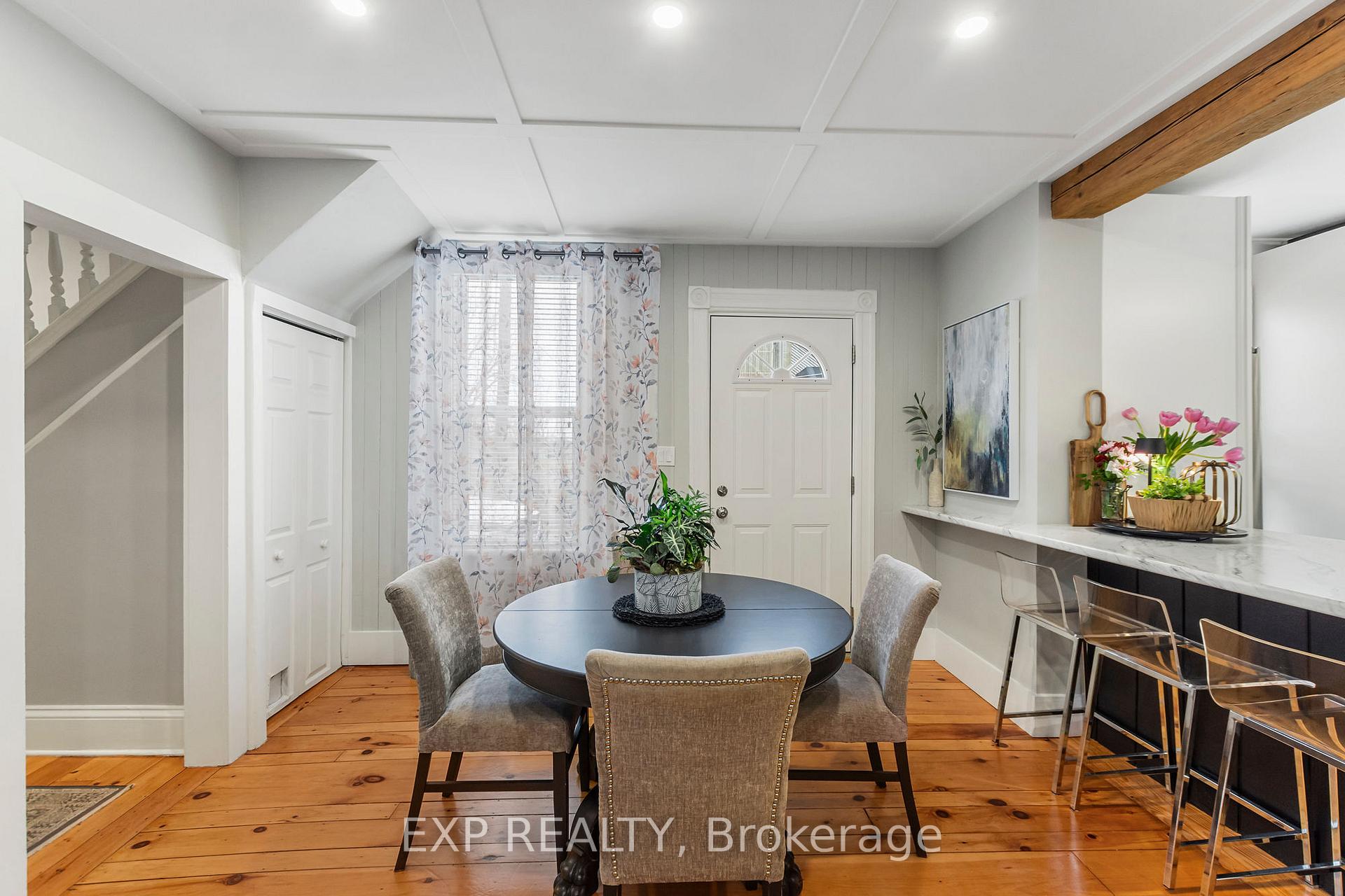 Photo 11 of 17 Regent Place, Welland, Welland Downtown — HOMEH