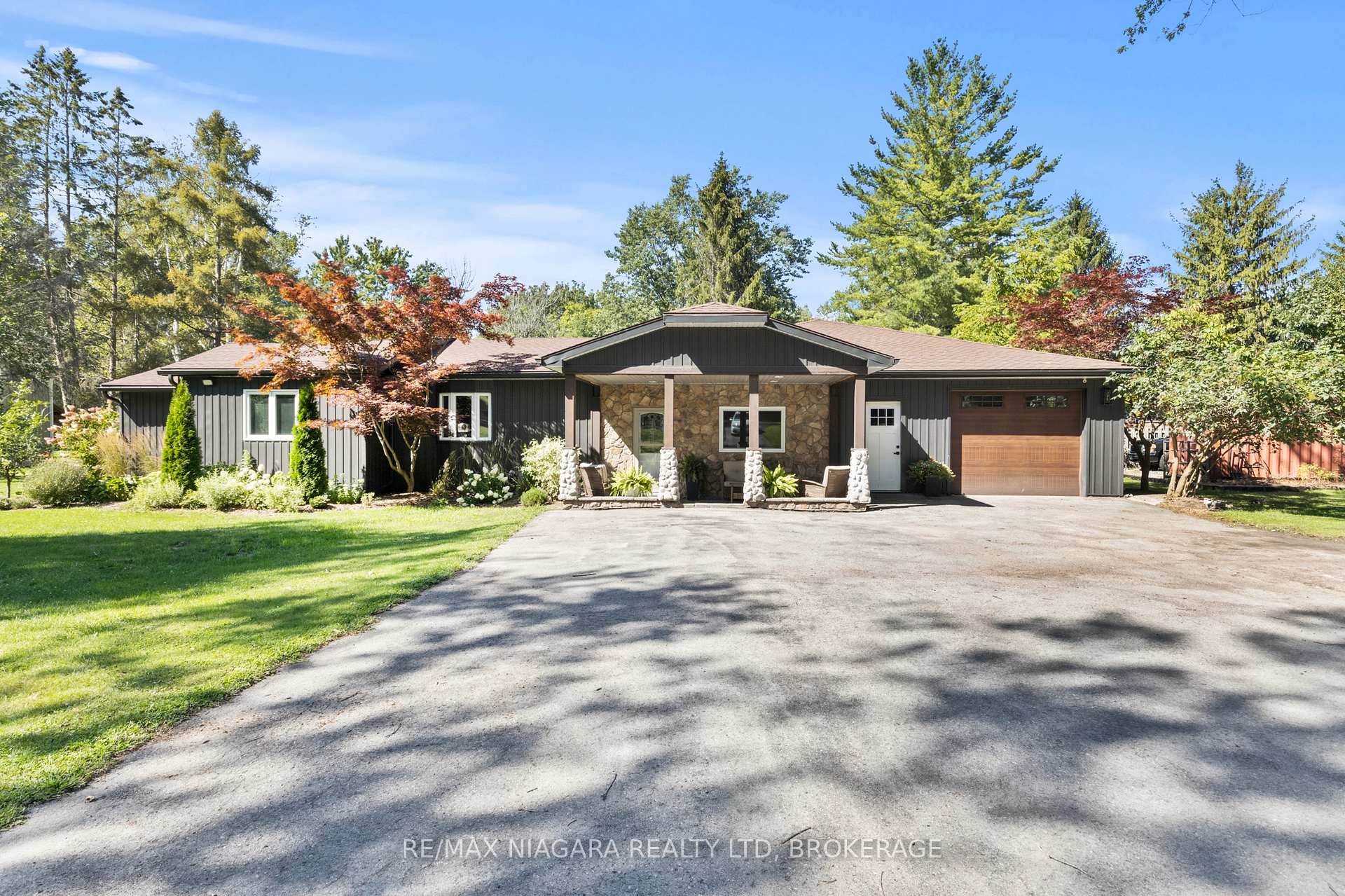 Photo 2 of 10408 Lakeshore Road, Wainfleet, Lakeshore — HOMEH