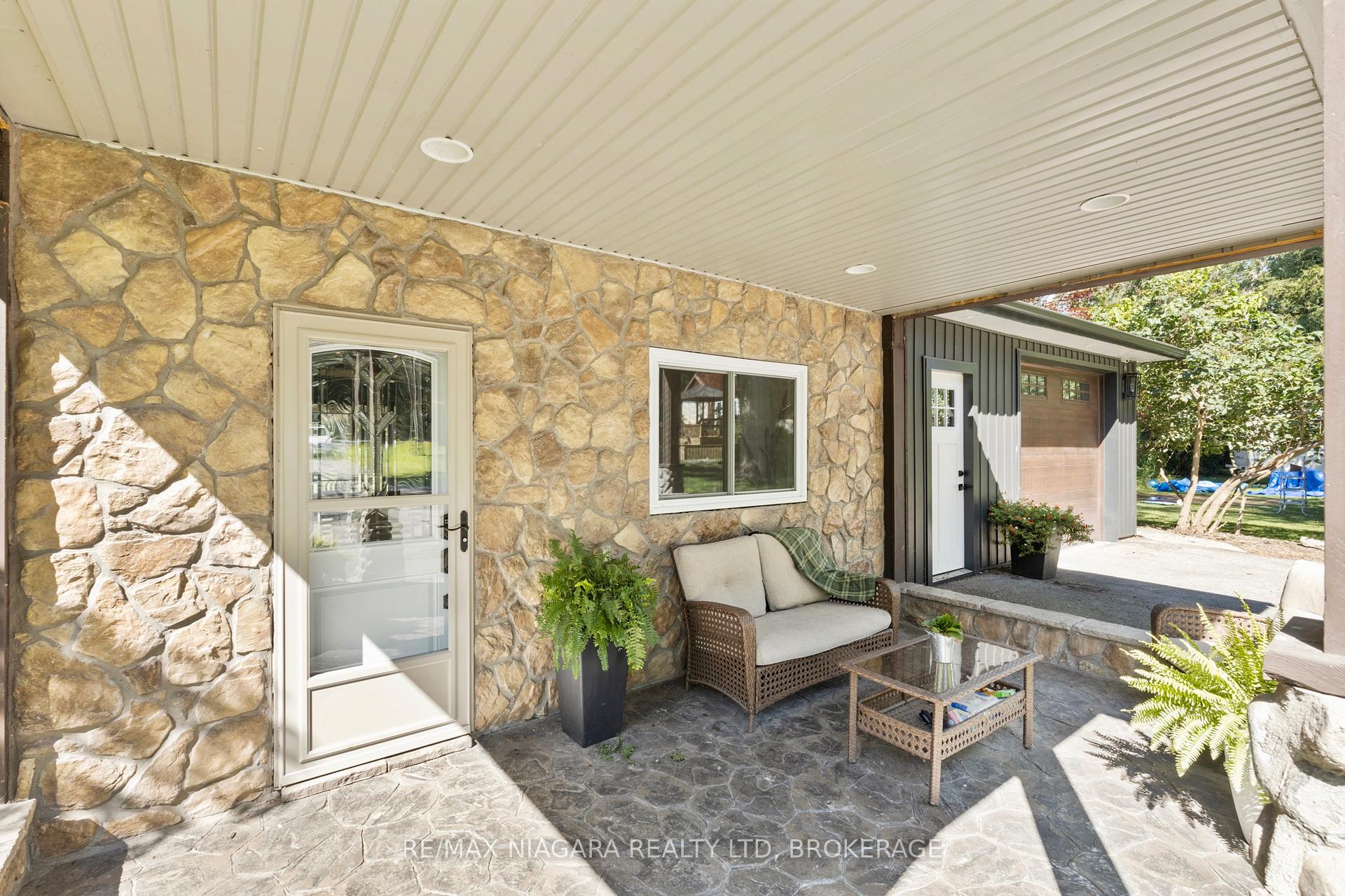 Photo 6 of 10408 Lakeshore Road, Wainfleet, Lakeshore — HOMEH
