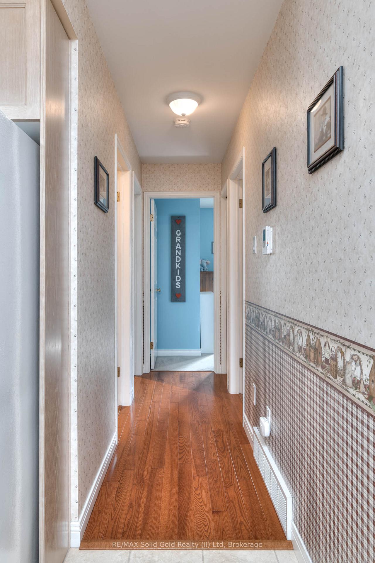 Photo 16 of 621 Sprucehurst Crescent, Waterloo — HOMEH