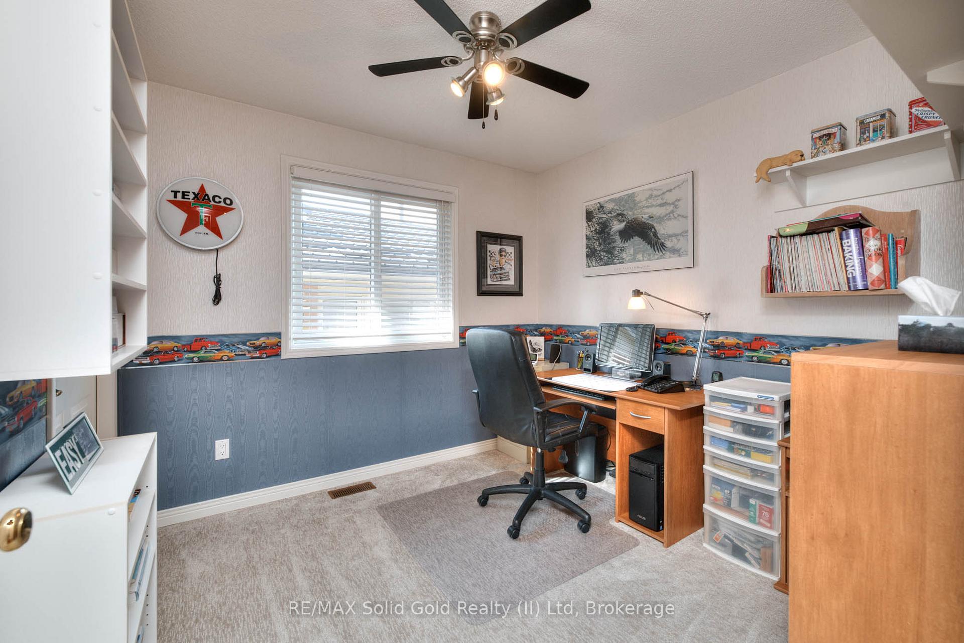 Photo 19 of 621 Sprucehurst Crescent, Waterloo — HOMEH