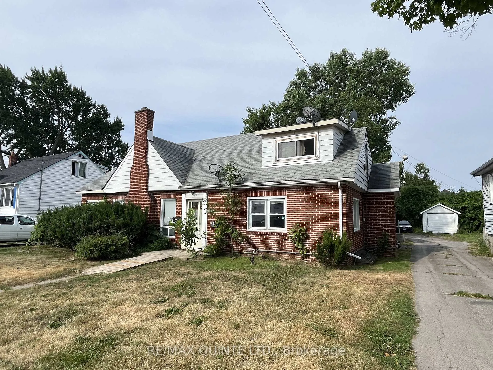 Photo 2 of 322 Coleman Street, Belleville, Belleville Ward — HOMEH