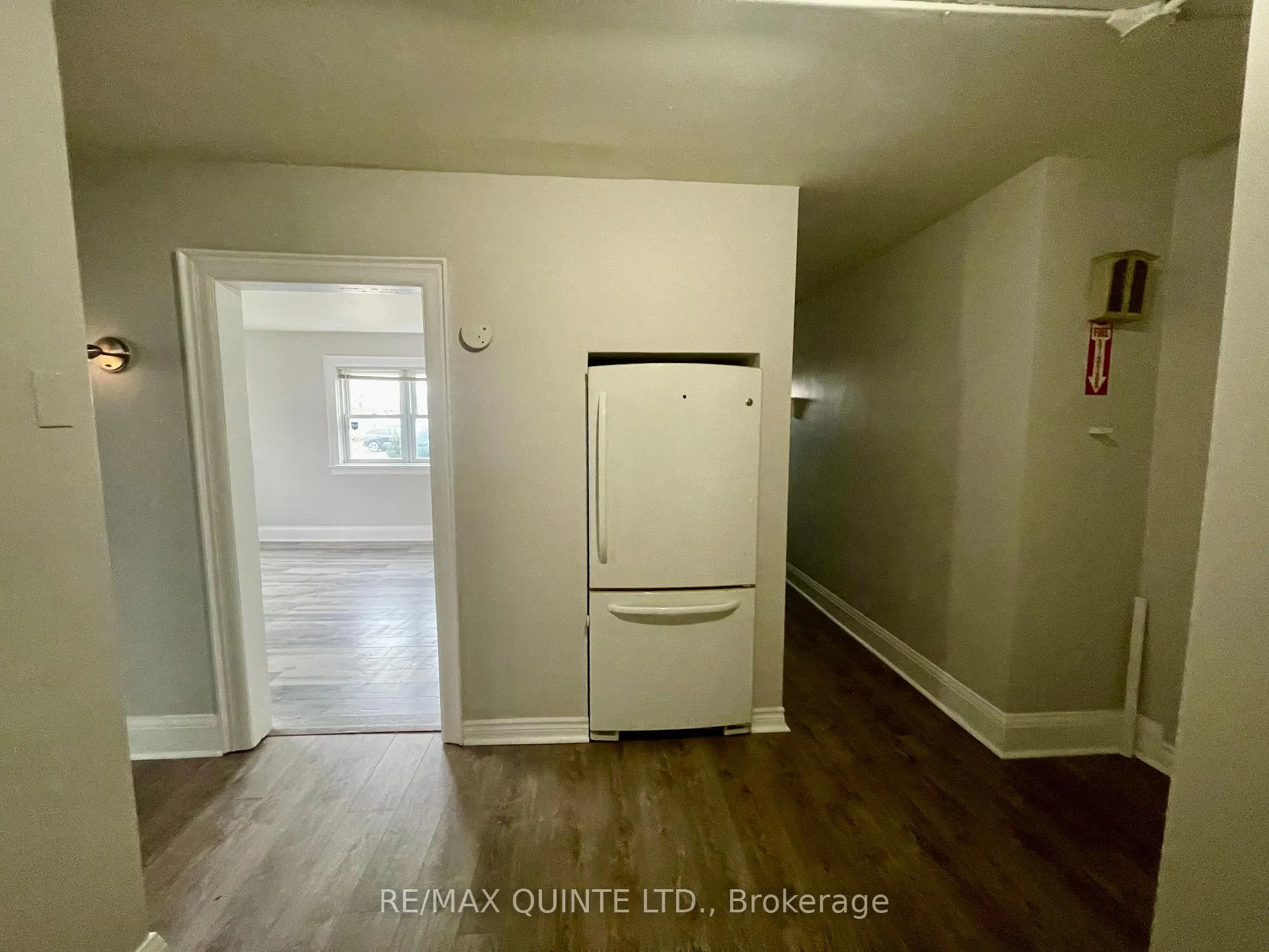 Photo 5 of 322 Coleman Street, Belleville, Belleville Ward — HOMEH