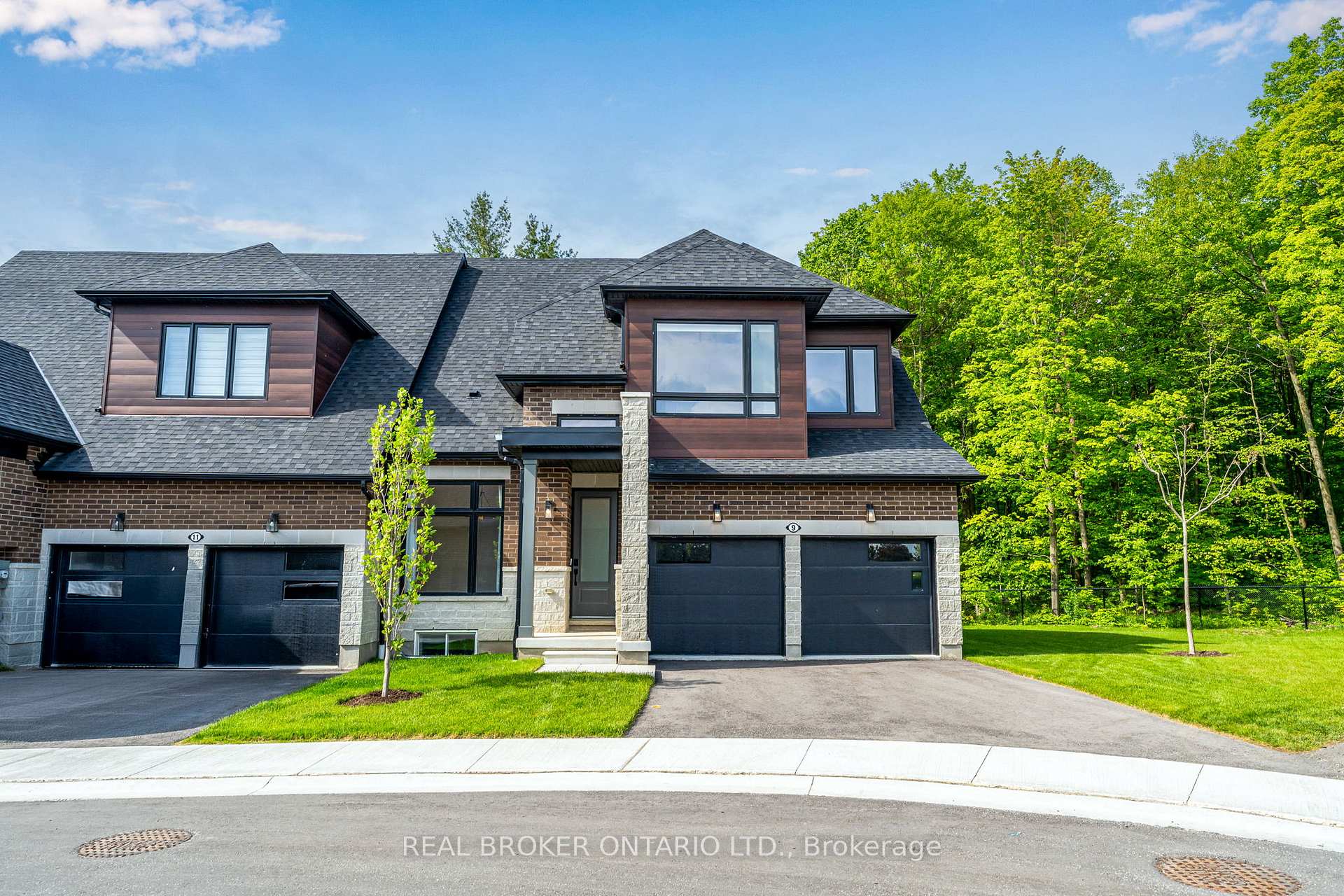 Photo 1 of 9 Vern Robertson Gate, Uxbridge — HOMEH