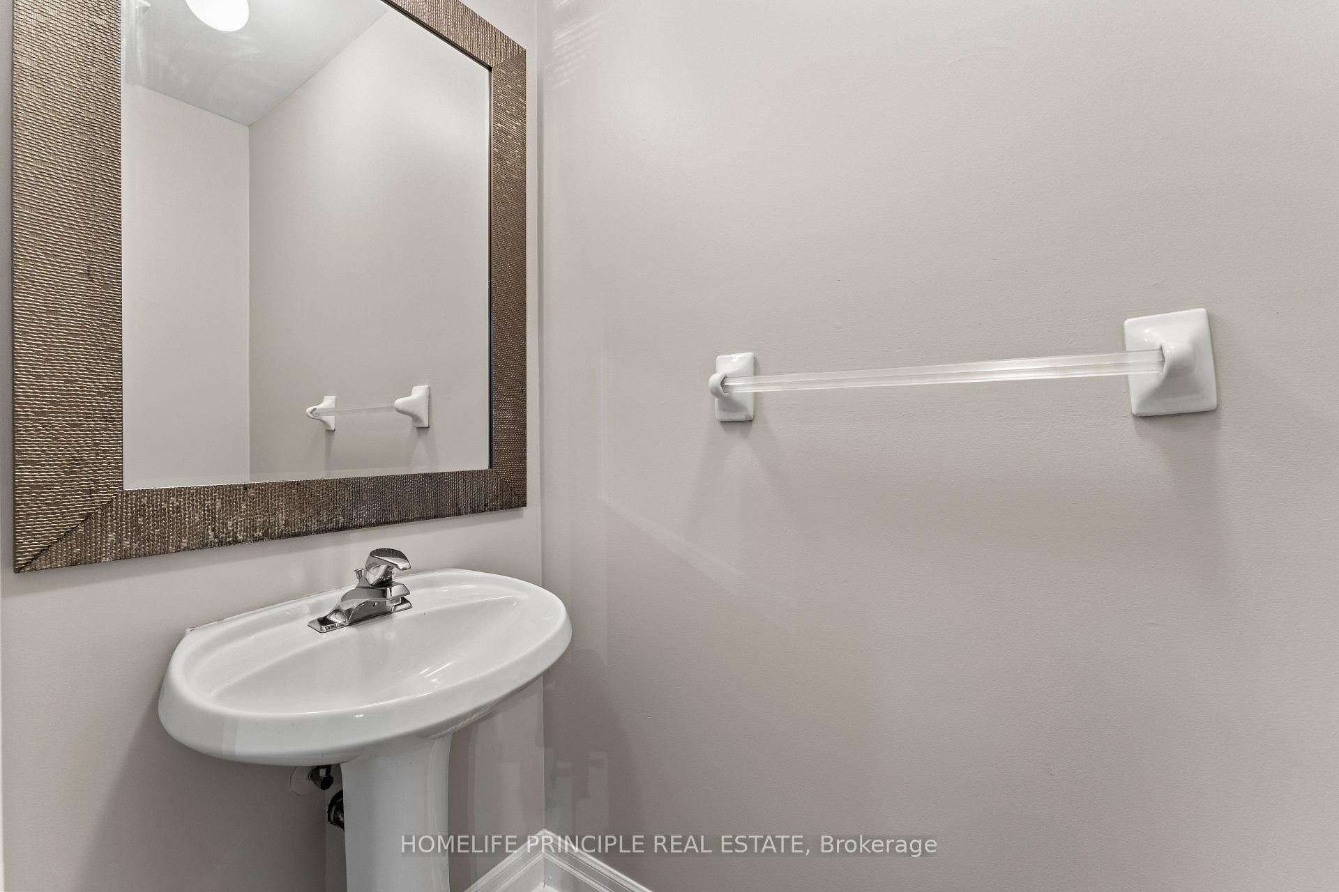 Photo 9 of 30 Algarve Crescent, Toronto, Weston-Pellam Park — HOMEH