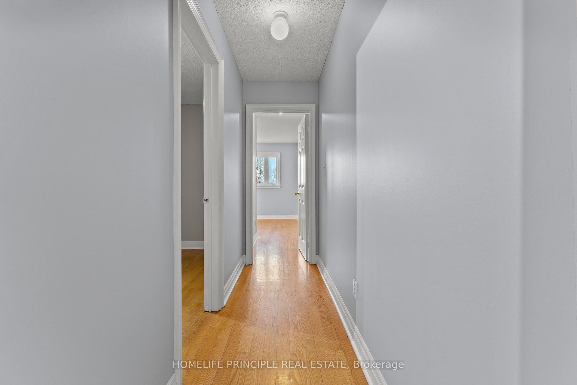 Photo 22 of 30 Algarve Crescent, Toronto, Weston-Pellam Park — HOMEH