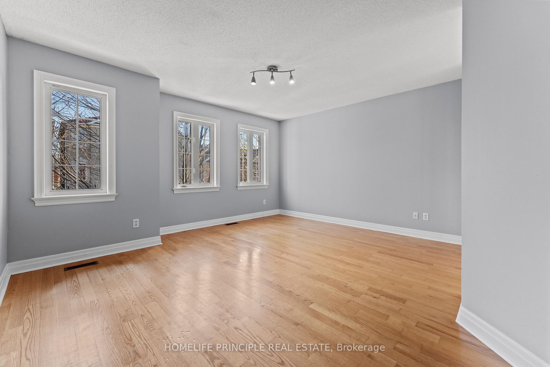 Photo 28 of 30 Algarve Crescent, Toronto, Weston-Pellam Park — HOMEH