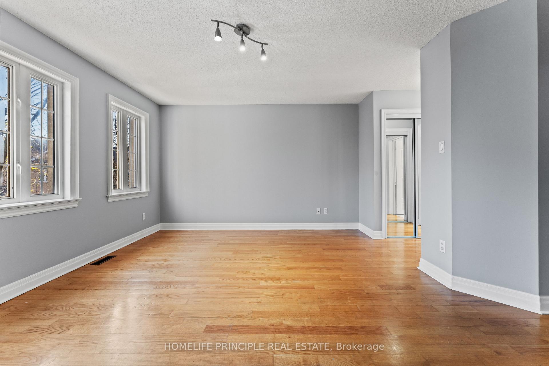 Photo 30 of 30 Algarve Crescent, Toronto, Weston-Pellam Park — HOMEH
