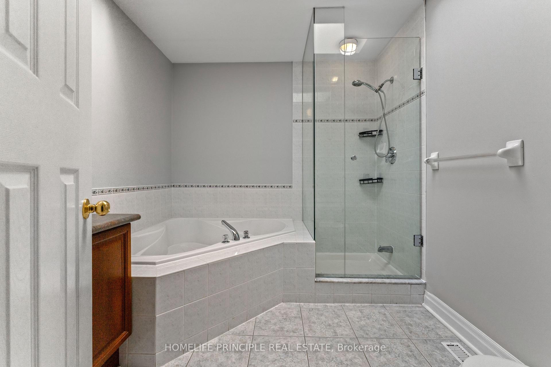 Photo 34 of 30 Algarve Crescent, Toronto, Weston-Pellam Park — HOMEH